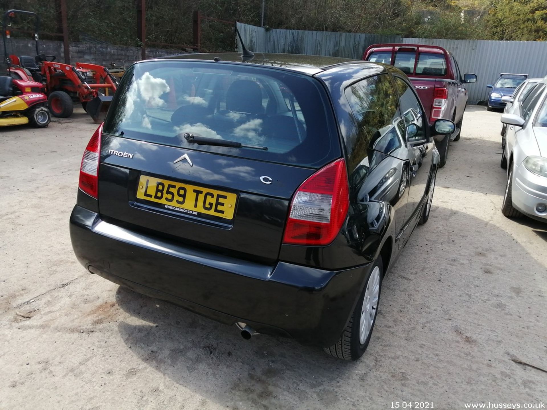 09/59 CITROEN C2 VTR HDI - 1398cc 3dr Hatchback (Black, 101k) - Image 6 of 13