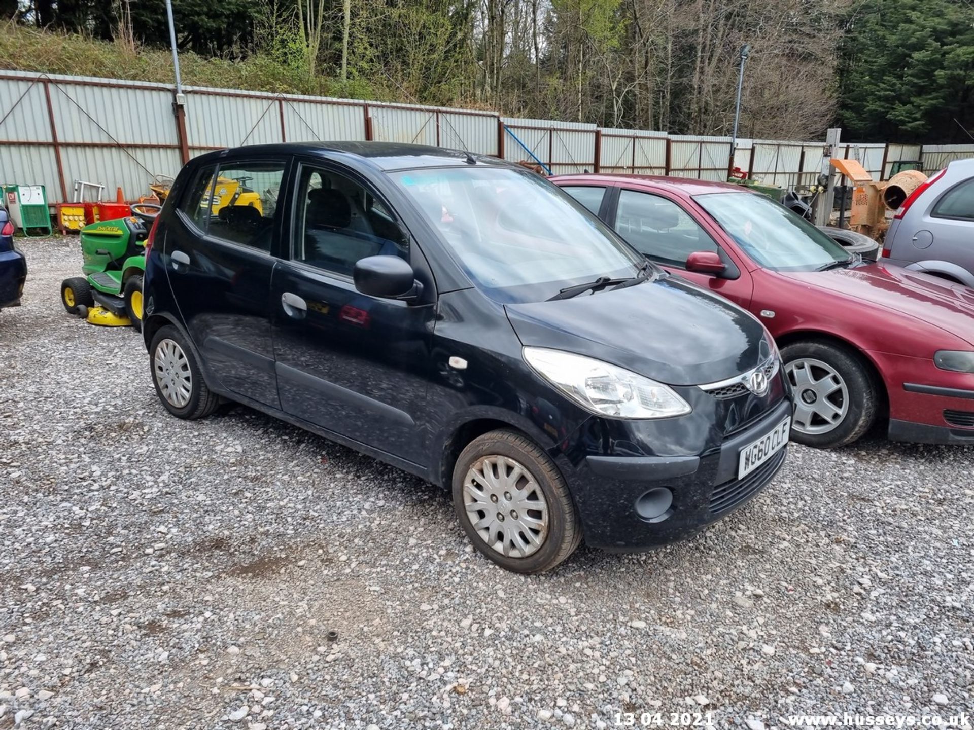 10/60 HYUNDAI I10 CLASSIC - 1248cc 5dr Hatchback (Black) - Image 3 of 13