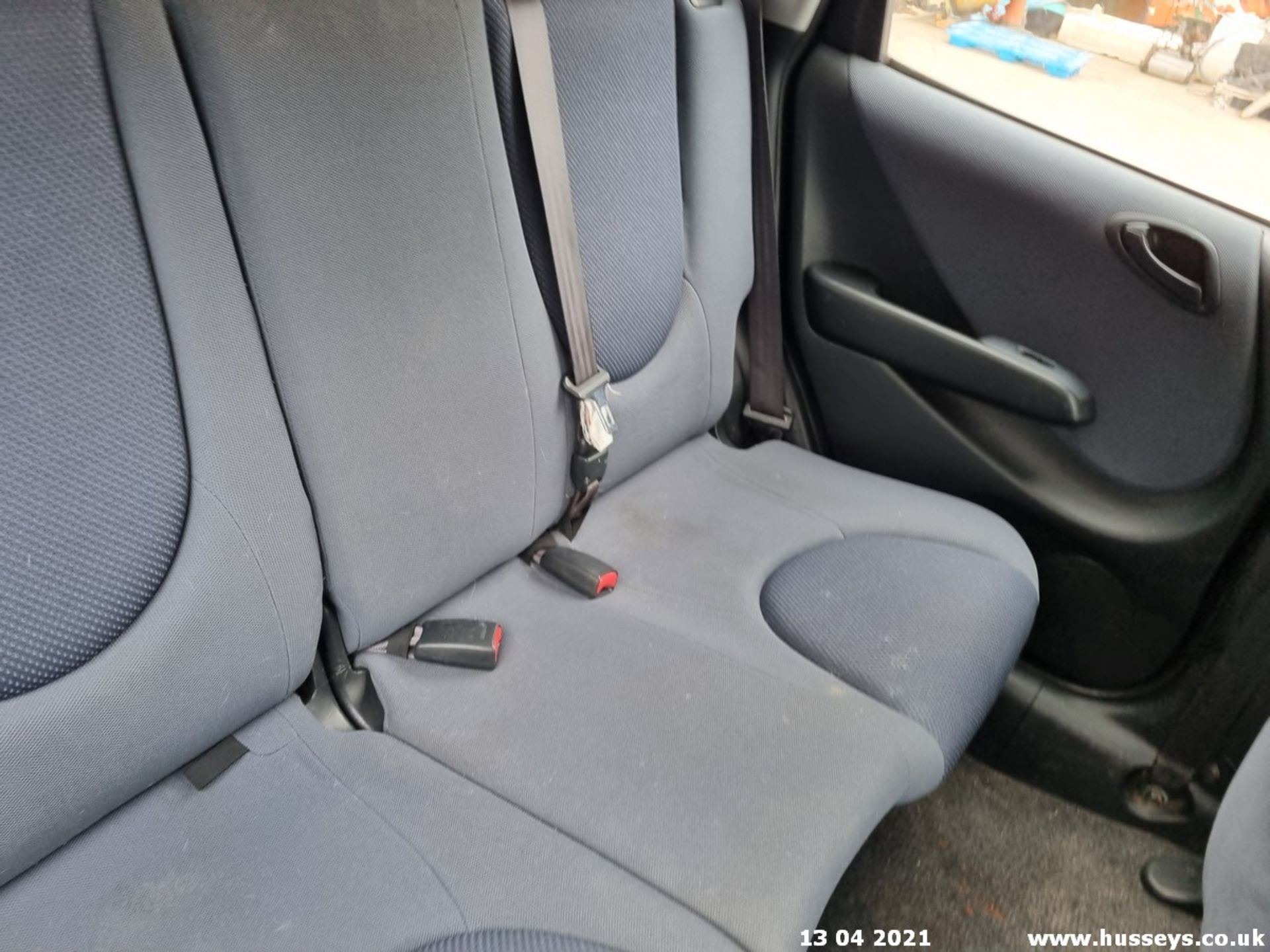 03/53 HONDA JAZZ SE CVT - 1339cc 5dr Hatchback (Blue, 172k) - Image 11 of 13