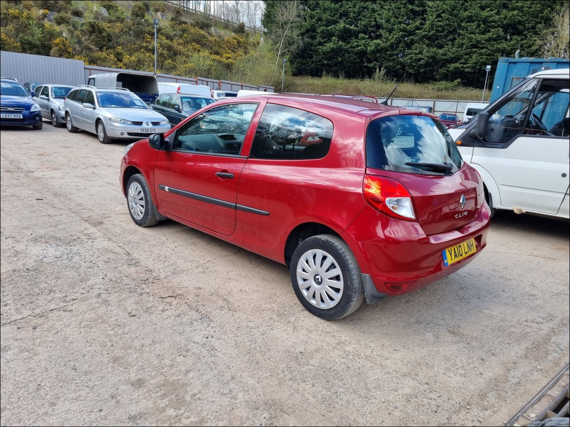 10/10 RENAULT CLIO EXTREME - 1149cc 3dr Hatchback (Red, 82k) - Image 3 of 12