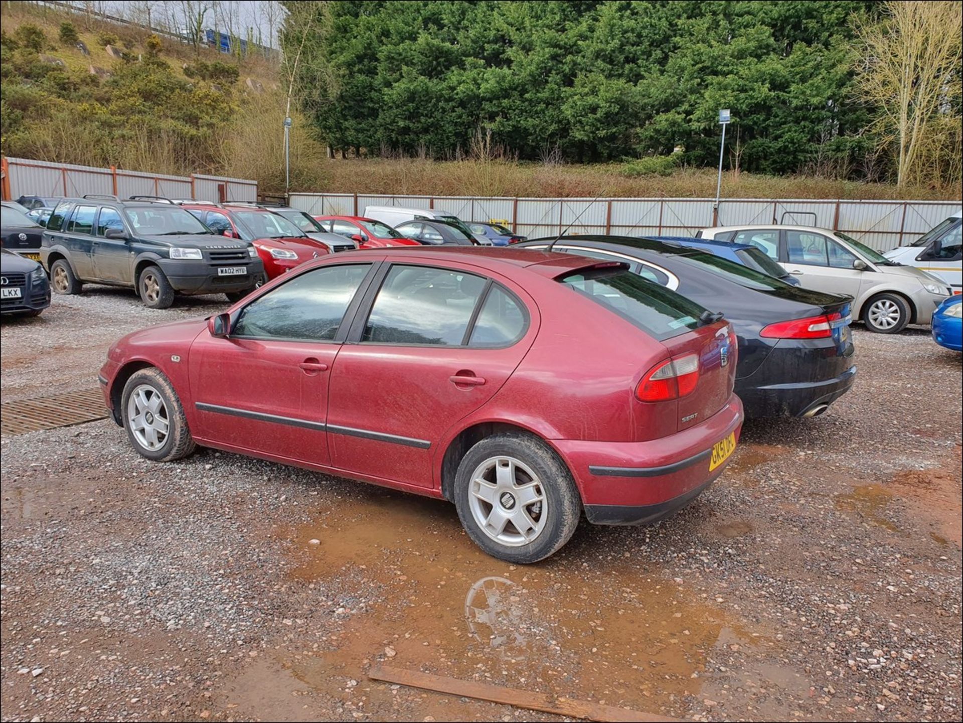 01/51 SEAT LEON TDI SE - 1896cc 5dr Hatchback (Red) - Image 5 of 9