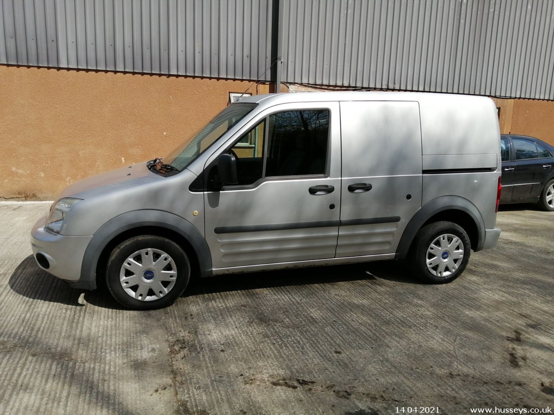 11/61 FORD TRANSIT CONNECT 90 T200 TREND - 1753cc 5dr Van (Silver, 113k) - Image 8 of 24