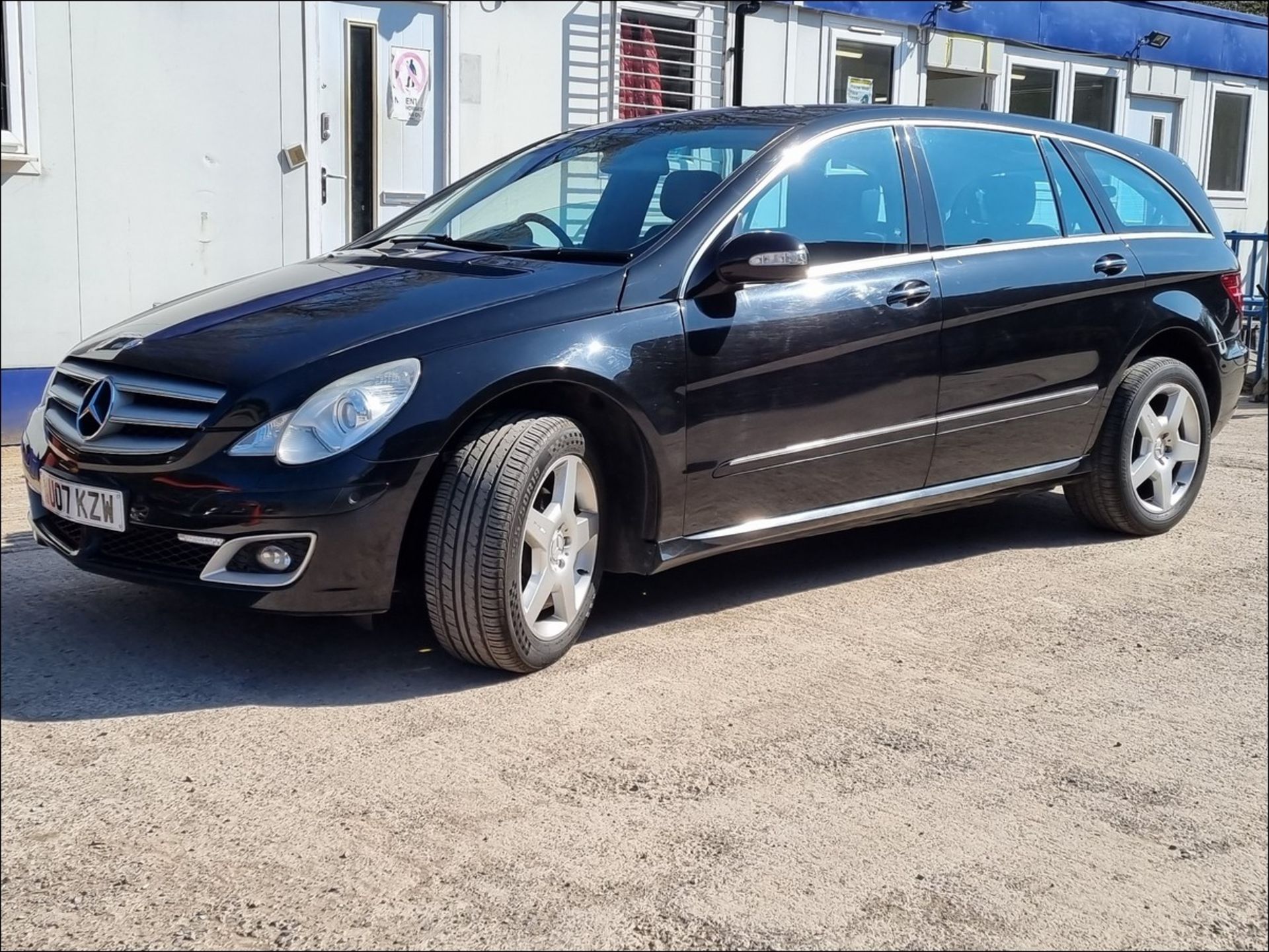 07/07 MERCEDES R320 L SPORT CDI A - 2987cc 5dr Estate (Black, 214k) - Image 3 of 14