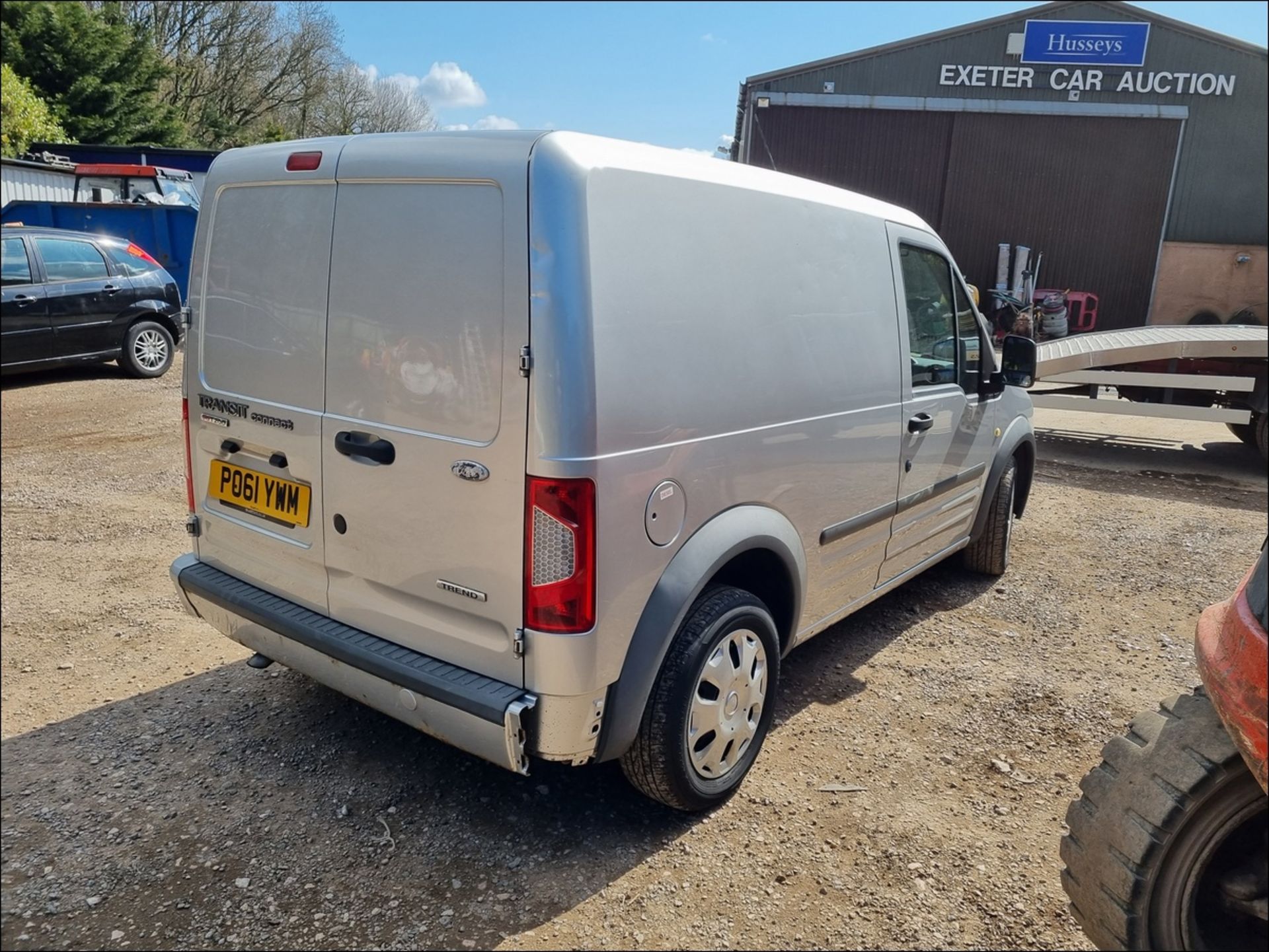 11/61 FORD TRANSIT CONNECT 90 T200 TREND - 1753cc 5dr Van (Silver, 113k) - Image 17 of 24