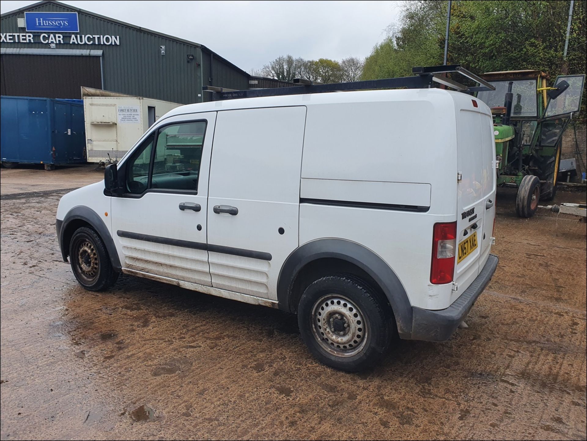 07/57 FORD TRANSIT CONNECT T200 L75 - 1753cc 5dr Van (White) - Image 11 of 12