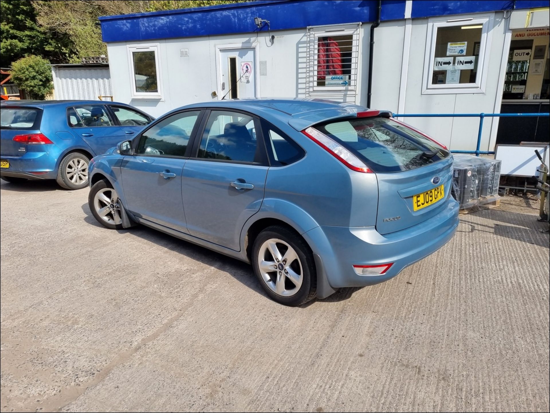 09/09 FORD FOCUS ZETEC TDCI 109 - 1560cc 5dr Hatchback (Blue, 91k) - Image 6 of 15