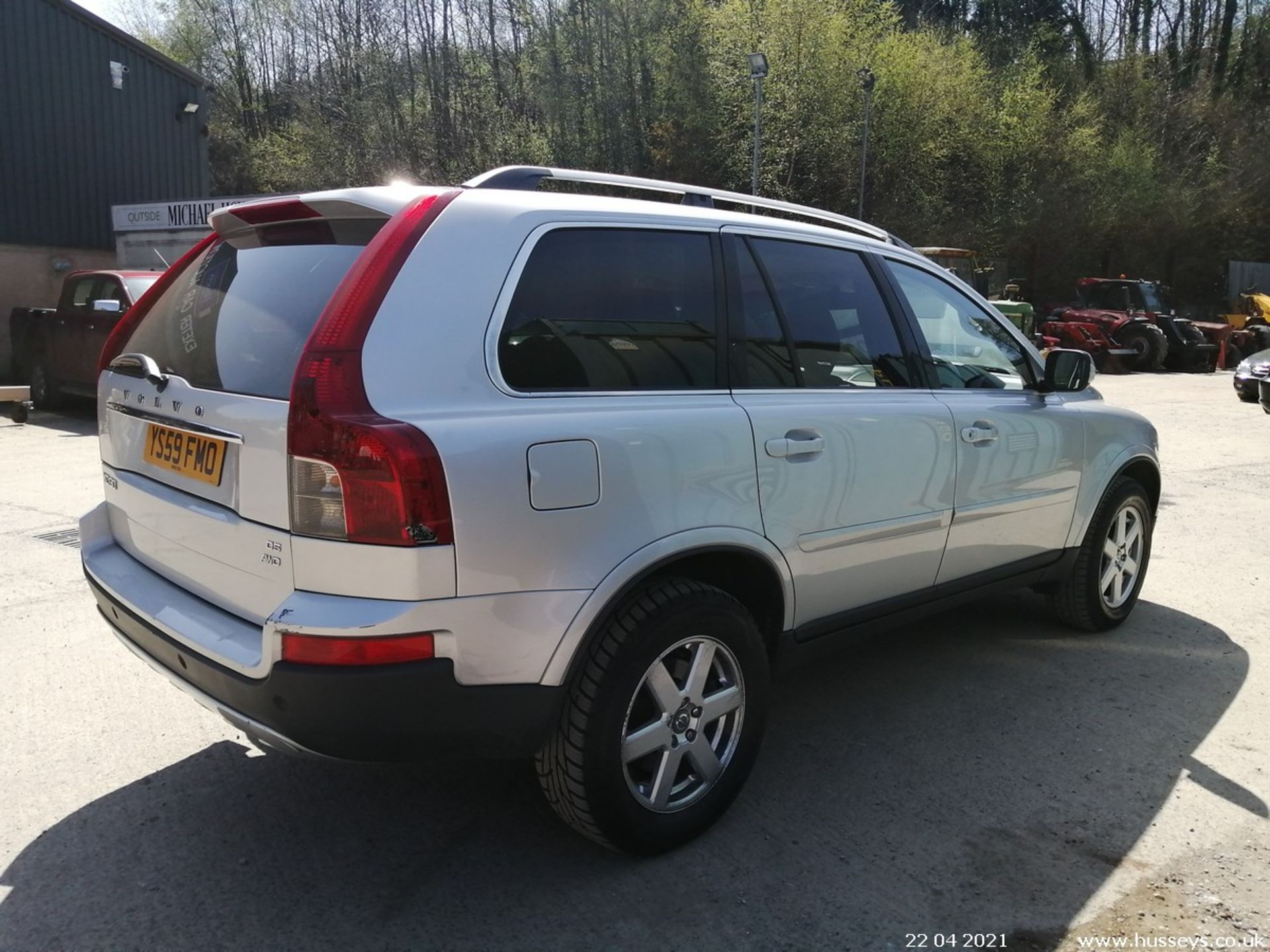 09/59 VOLVO XC90 ACTIVE AWD D5 AUTO - 2400cc 5dr Estate (Silver, 116k) - Image 8 of 12