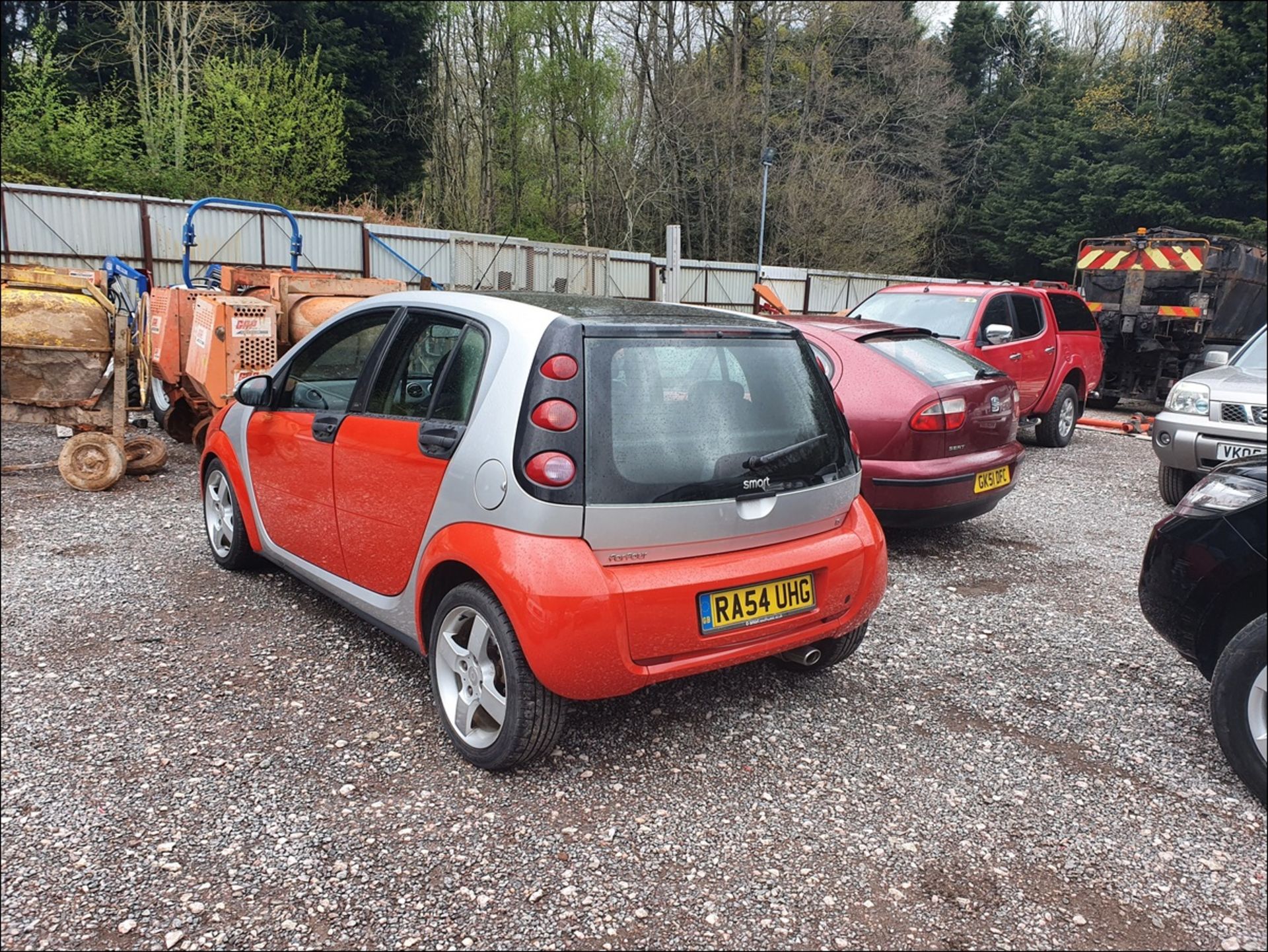 04/54 SMART FORFOUR PASSION SEMI-AUTO - 1332cc 5dr Hatchback (Silver, 77k) - Image 5 of 26