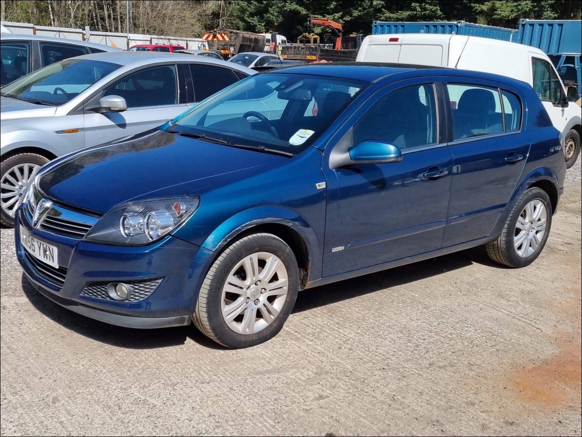 07/56 VAUXHALL ASTRA DESIGN A - 1796cc 5dr Hatchback (Turquoise, 89k)