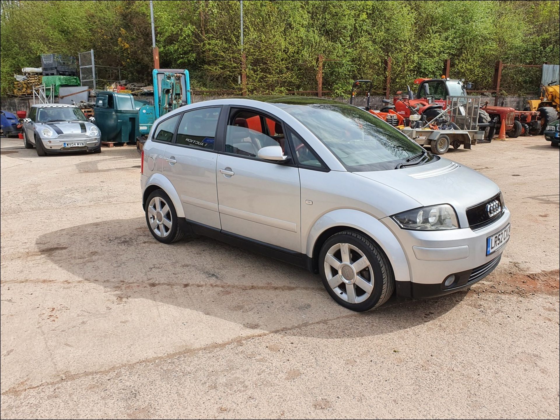 02/52 AUDI A2 FSI SE - 1598cc 5dr Hatchback (Silver, 71k) - Image 2 of 12