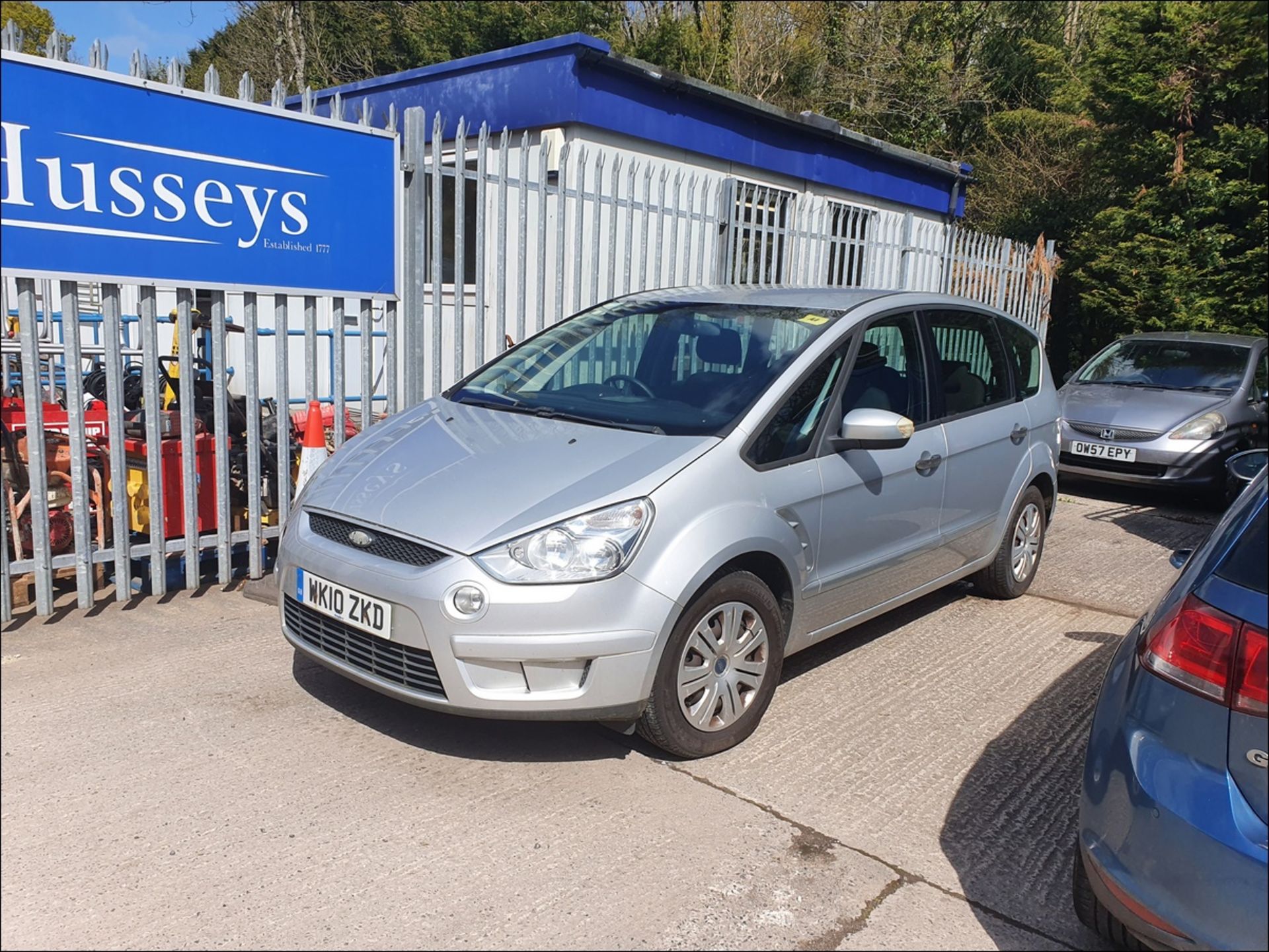 10/10 FORD S-MAX TDCI - 1753cc 5dr MPV (Silver, 136k) - Image 2 of 14