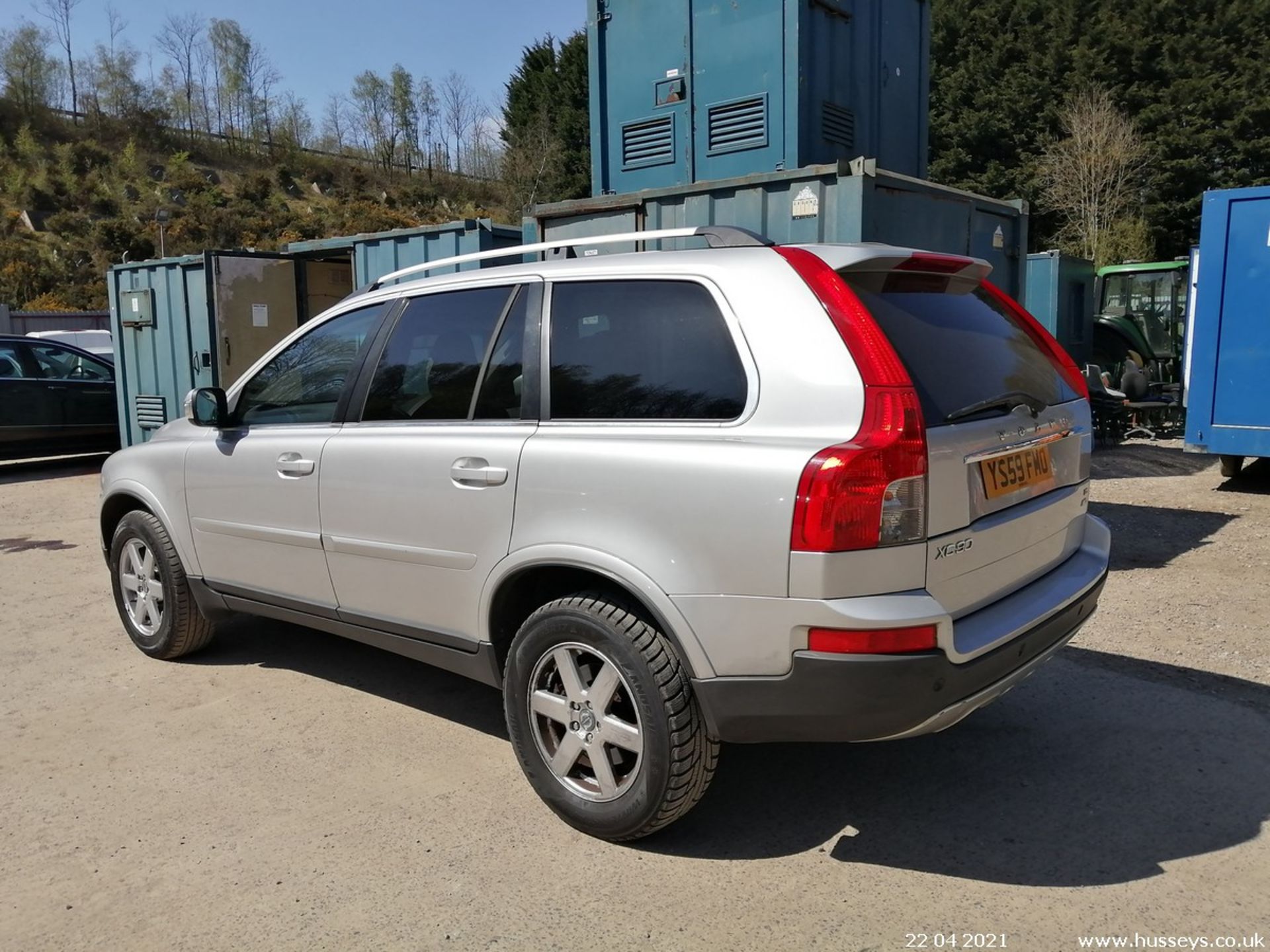 09/59 VOLVO XC90 ACTIVE AWD D5 AUTO - 2400cc 5dr Estate (Silver, 116k) - Image 5 of 12