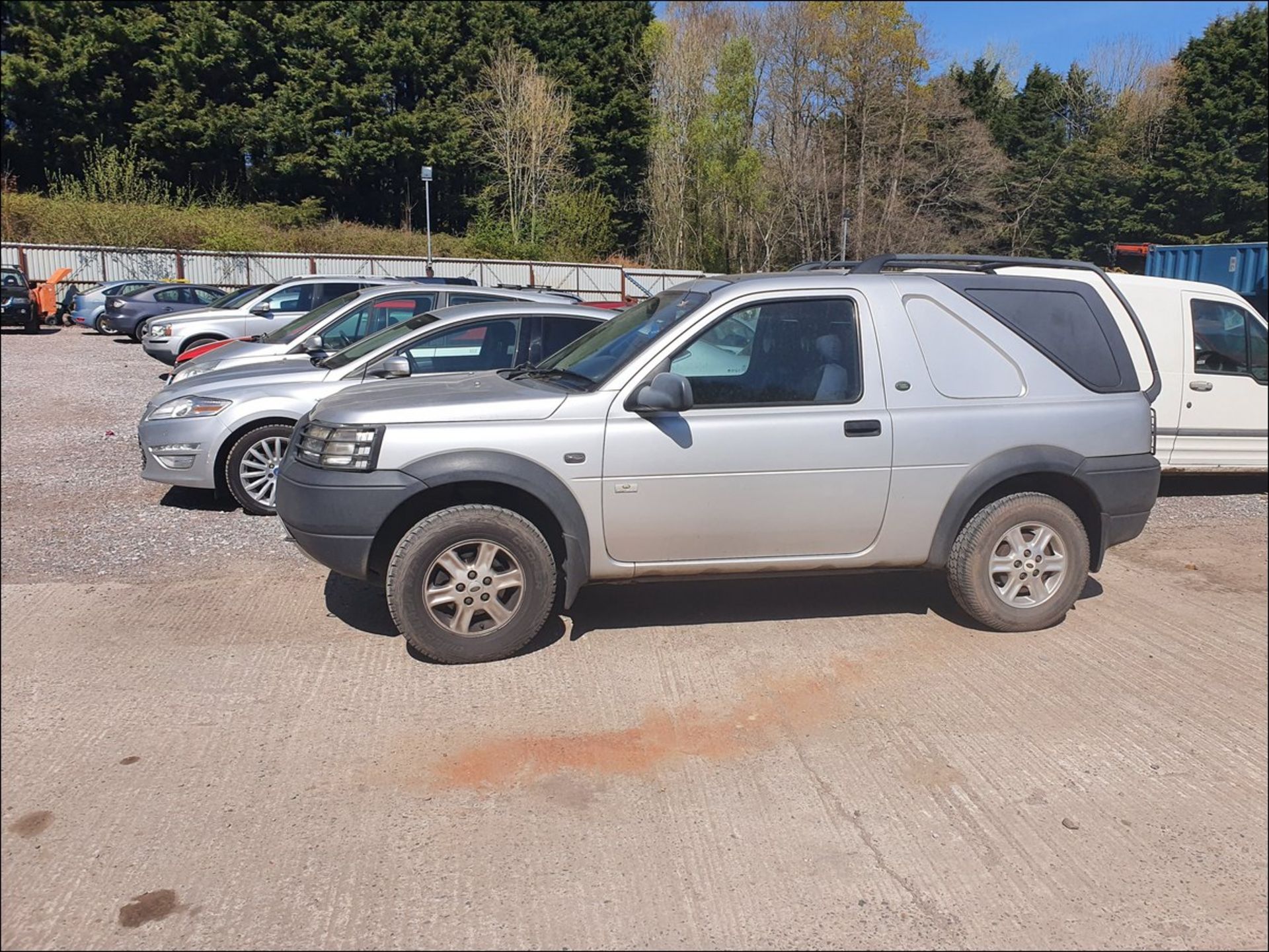 03/52 LAND ROVER FREELANDER TD4 SWB - 1951cc 3.dr 4x4 (Silver, 248k) - Image 5 of 15