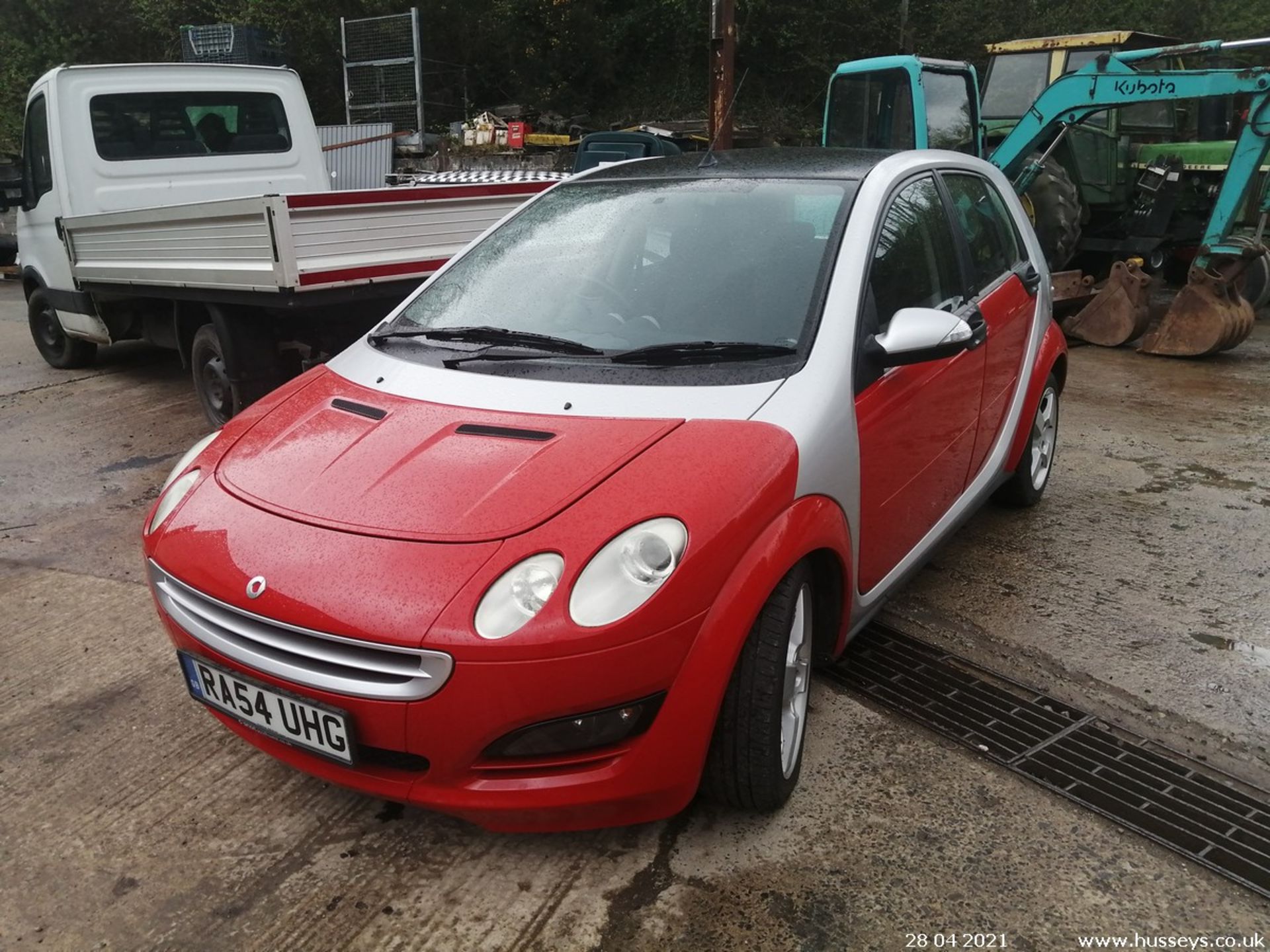 04/54 SMART FORFOUR PASSION SEMI-AUTO - 1332cc 5dr Hatchback (Silver, 77k) - Image 6 of 26