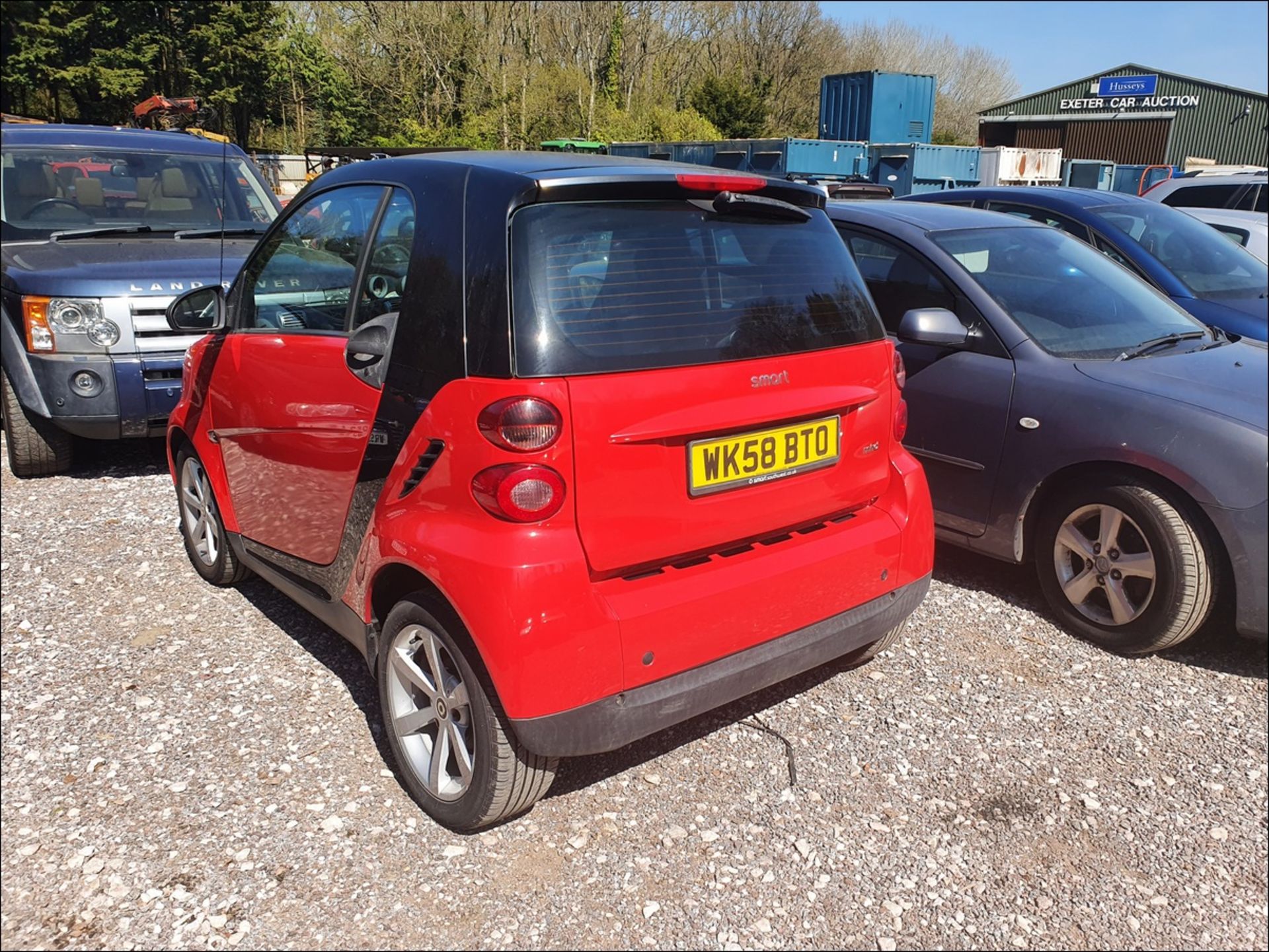 08/58 SMART FORTWO PULSE MHD AUTO - 999cc 2dr Coupe (Red/black, 41k) - Image 2 of 9