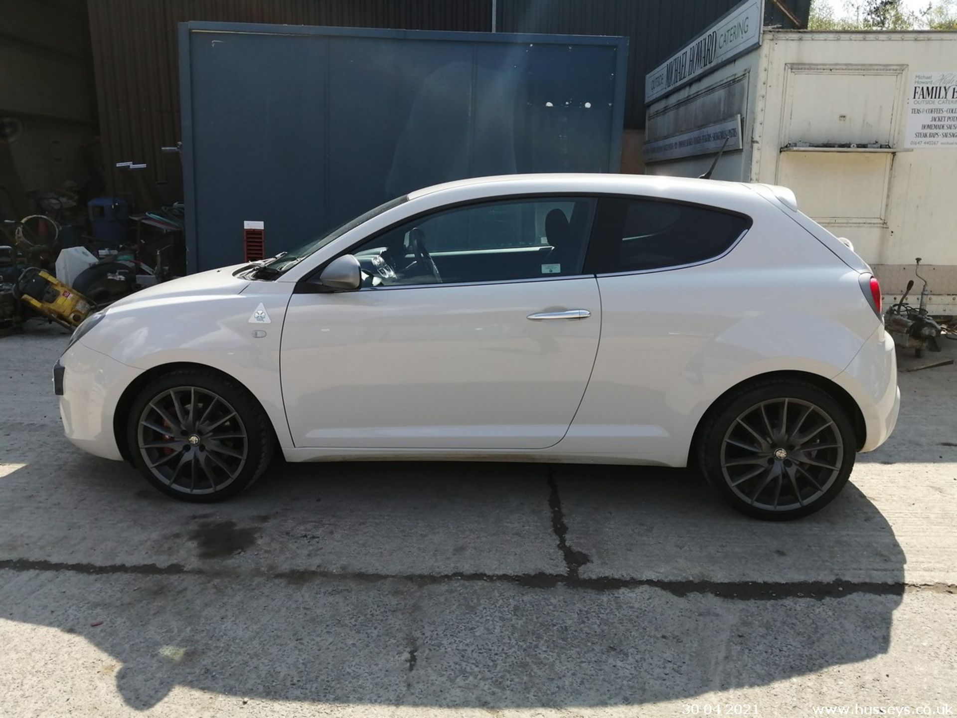 10/10 ALFA ROMEO MITO CLOVERLEAF MULTIAIR - 1368cc 3dr Hatchback (White, 12k) - Image 10 of 14