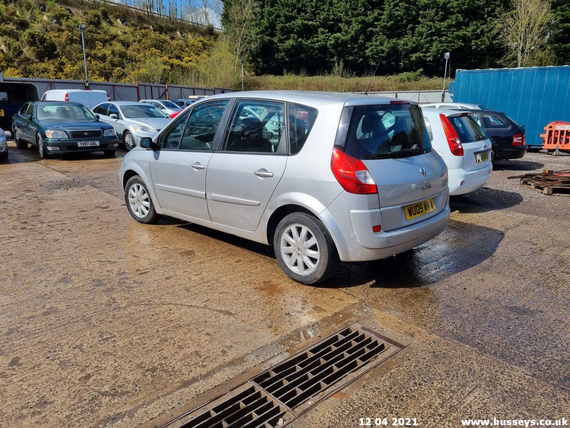 09/09 RENAULT SCENIC DYN VVT - 1598cc 5dr MPV (Silver, 92k) - Image 7 of 15