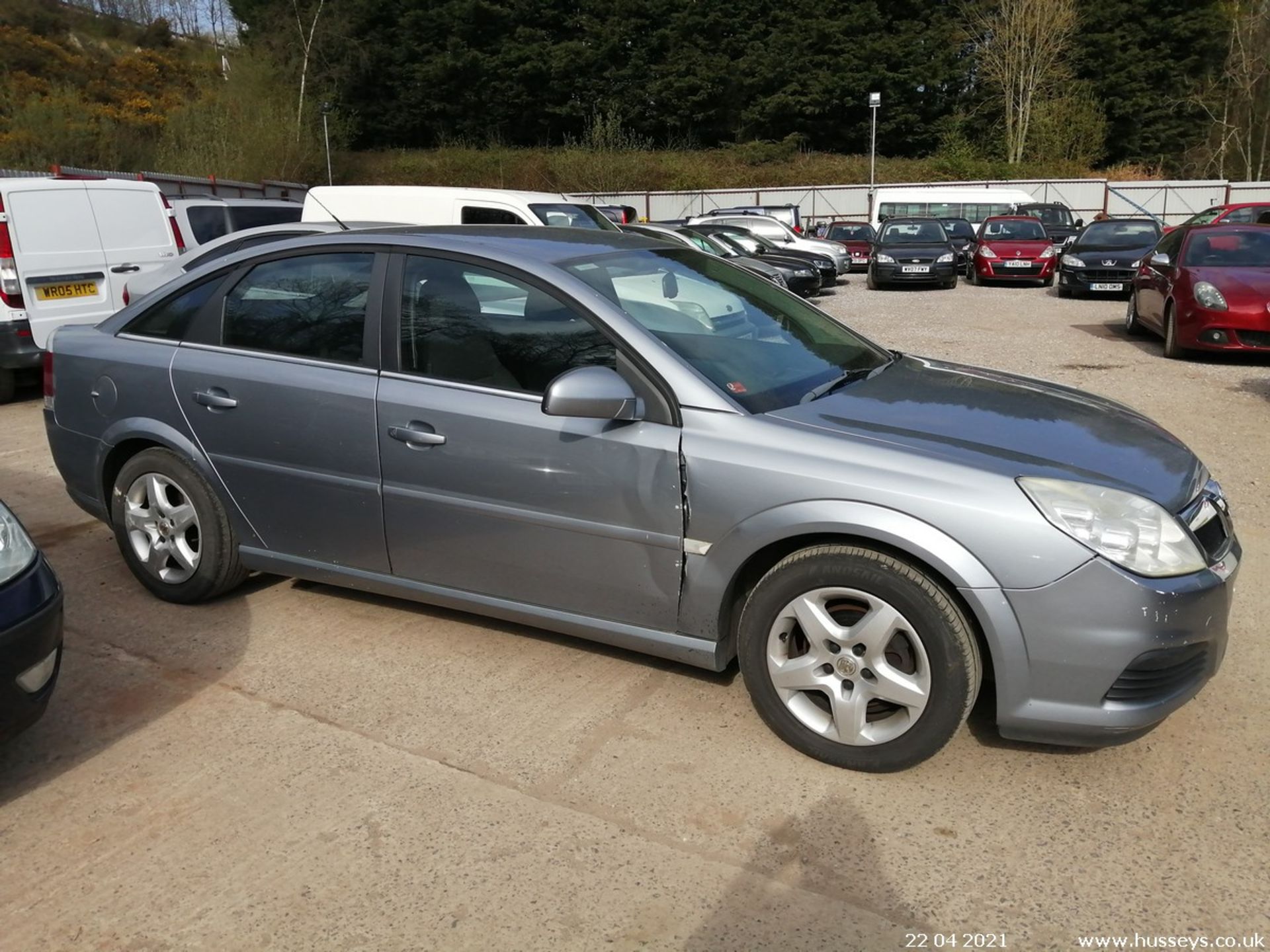 08/08 VAUXHALL VECTRA EXCLUSIV - 1796cc 5dr Hatchback (Silver) - Image 8 of 12
