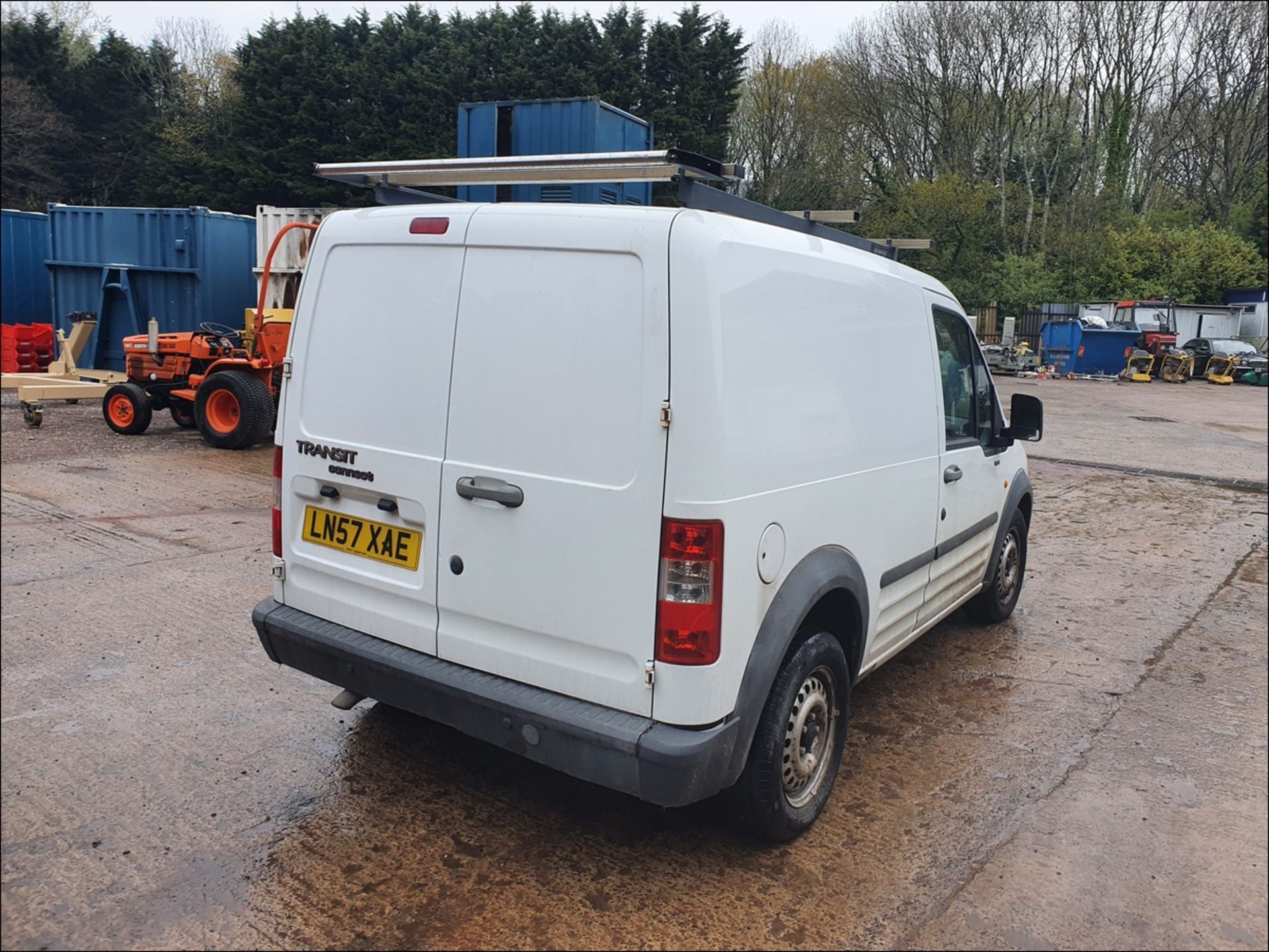 07/57 FORD TRANSIT CONNECT T200 L75 - 1753cc 5dr Van (White) - Image 9 of 12