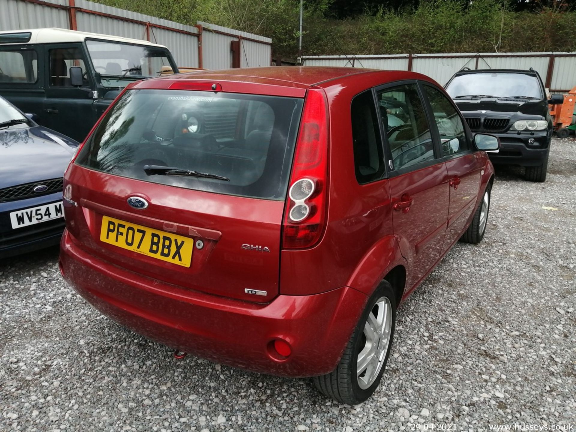07/07 FORD FIESTA GHIA TDCI - 1399cc 5dr Hatchback (Red, 111k) - Image 6 of 11