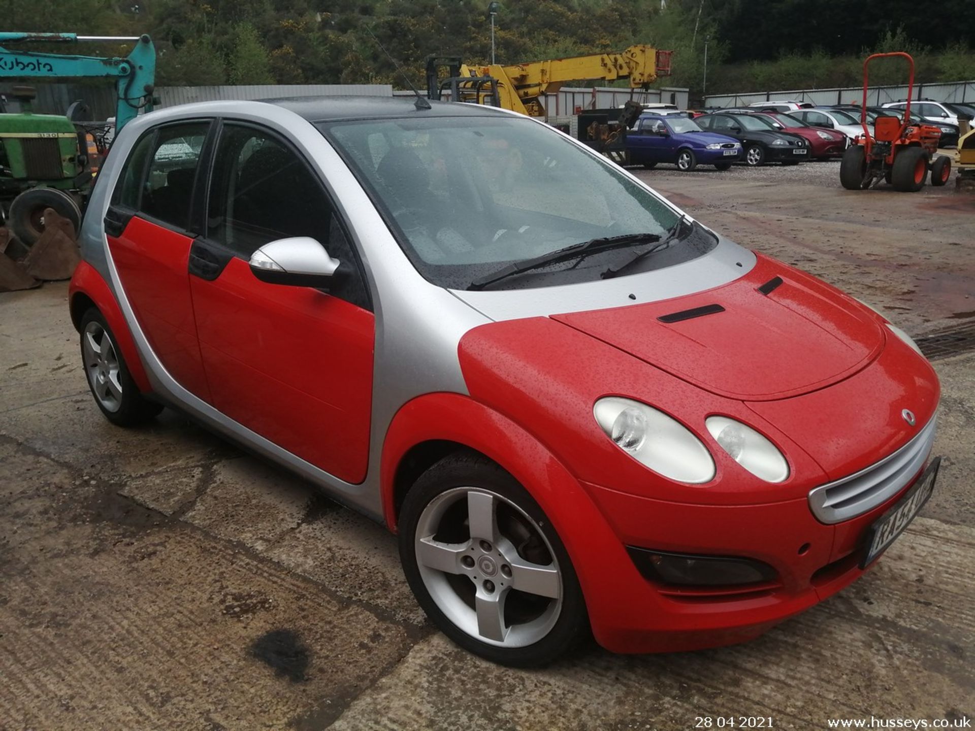 04/54 SMART FORFOUR PASSION SEMI-AUTO - 1332cc 5dr Hatchback (Silver, 77k) - Image 2 of 26