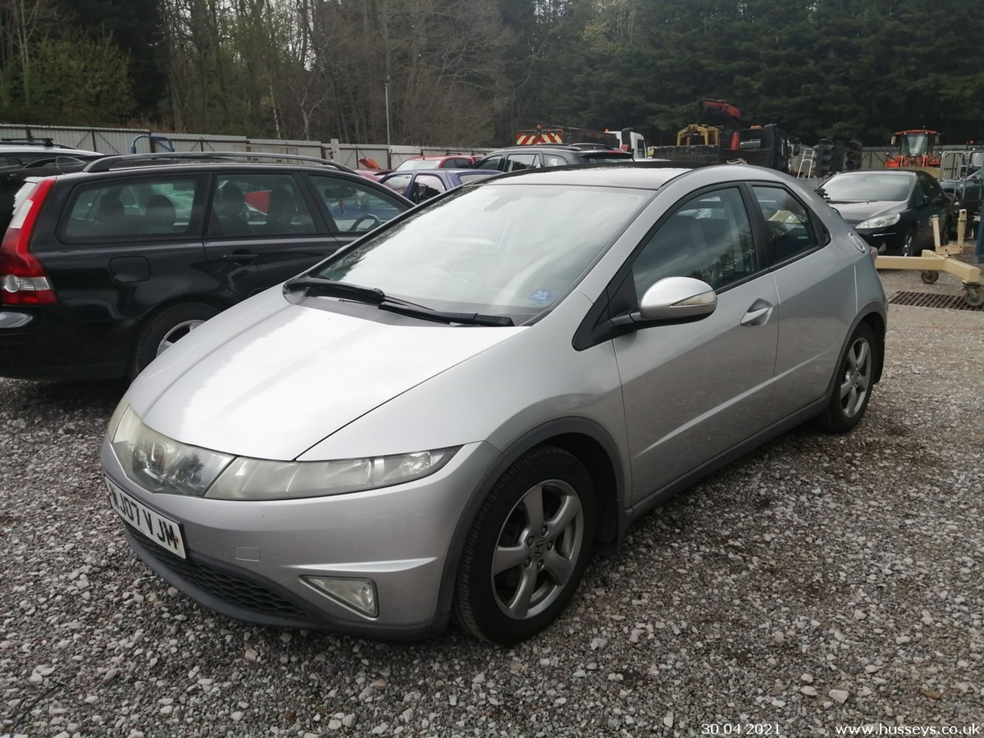 07/07 HONDA CIVIC ES I-VTEC - 1799cc 5dr Hatchback (Silver) - Image 2 of 13