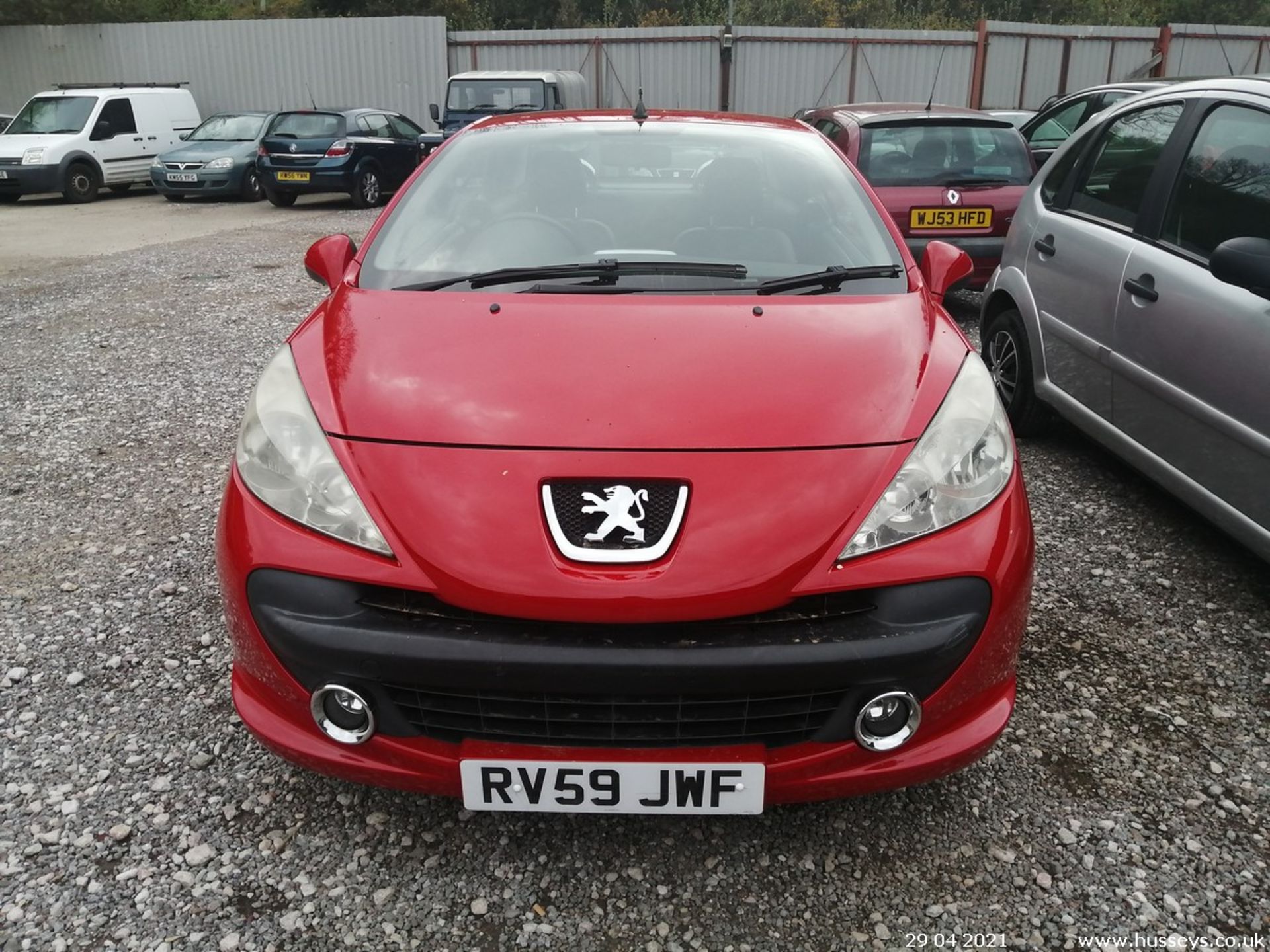 09/59 PEUGEOT 207 XR CC - 1598cc 2dr Convertible (Red, 109k) - Image 2 of 11