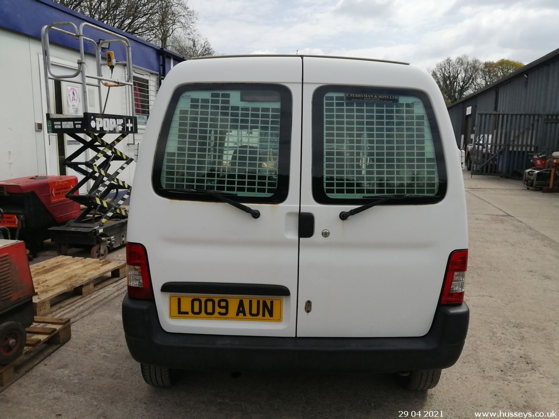 09/09 PEUGEOT PARTNER 800 ORIGIN HDI - 1560cc Van (White, 161k) - Image 5 of 11