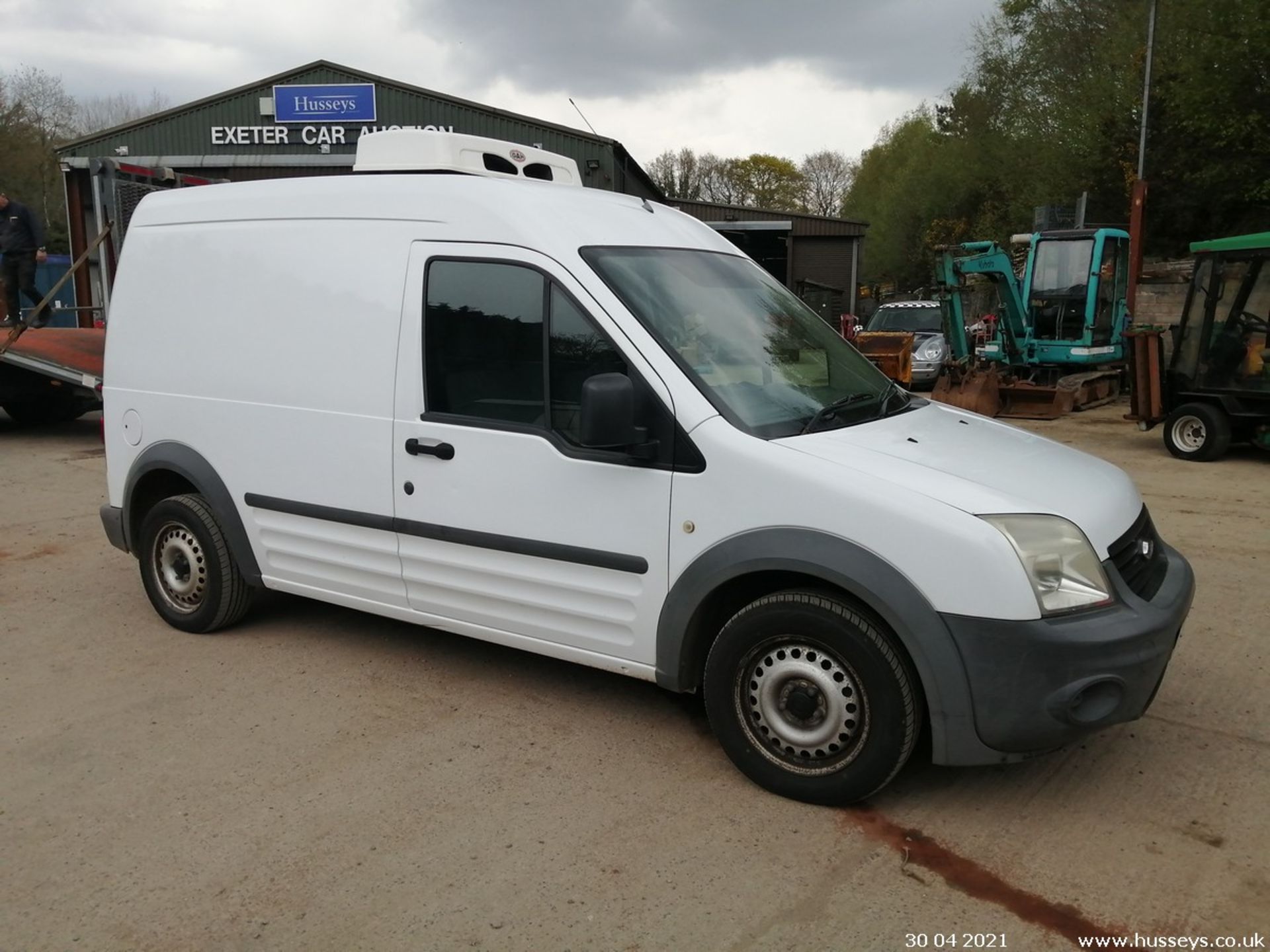 09/59 FORD TRAN CONNECT 90 T230 - 1753cc 3dr Van (White, 132k) - Image 9 of 12