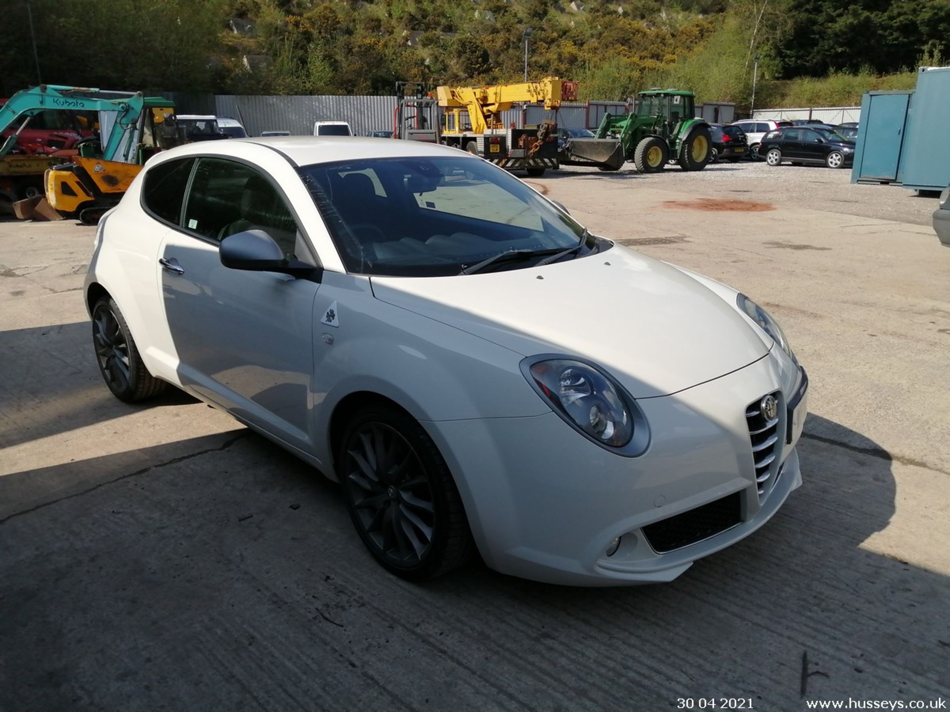 10/10 ALFA ROMEO MITO CLOVERLEAF MULTIAIR - 1368cc 3dr Hatchback (White, 12k) - Image 4 of 14