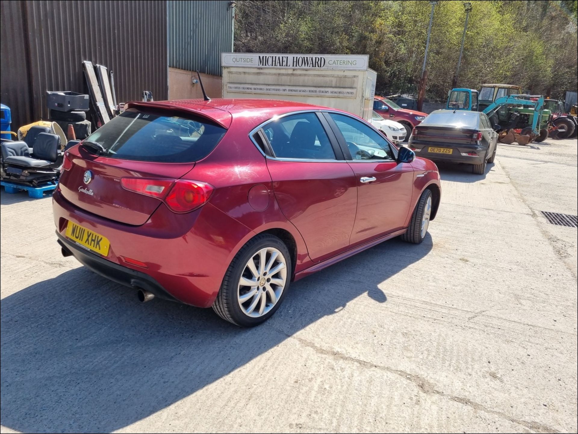 11/11 ALFA ROMEO GIULIETTA VELOCE JTDM-2 - 1956cc 5dr Hatchback (Red, 150k) - Image 8 of 13