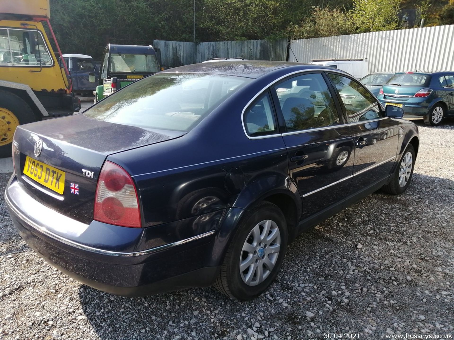 03/53 VOLKSWAGEN PASSAT SE TDI - 1896cc 4dr Saloon (Blue, 231k) - Image 7 of 12