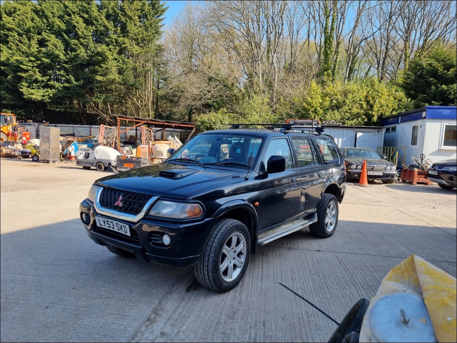 04/53 MITSUBISHI SHOGUN - 2477cc 5dr Estate (Black, 123k) - Image 3 of 14