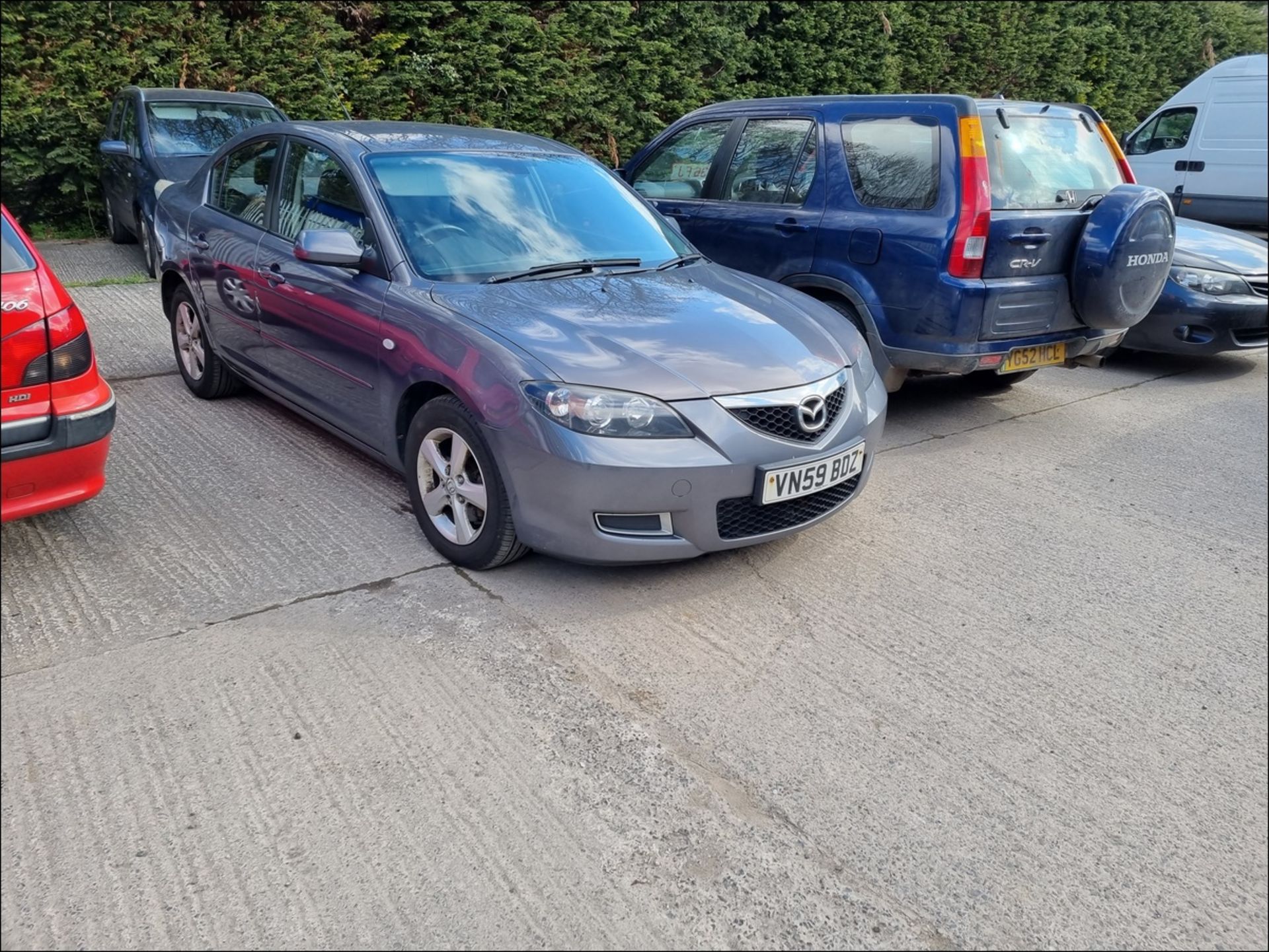 09/59 MAZDA 3 ANTARES D - 1560cc 4dr Saloon (Grey, 118k) - Image 2 of 13