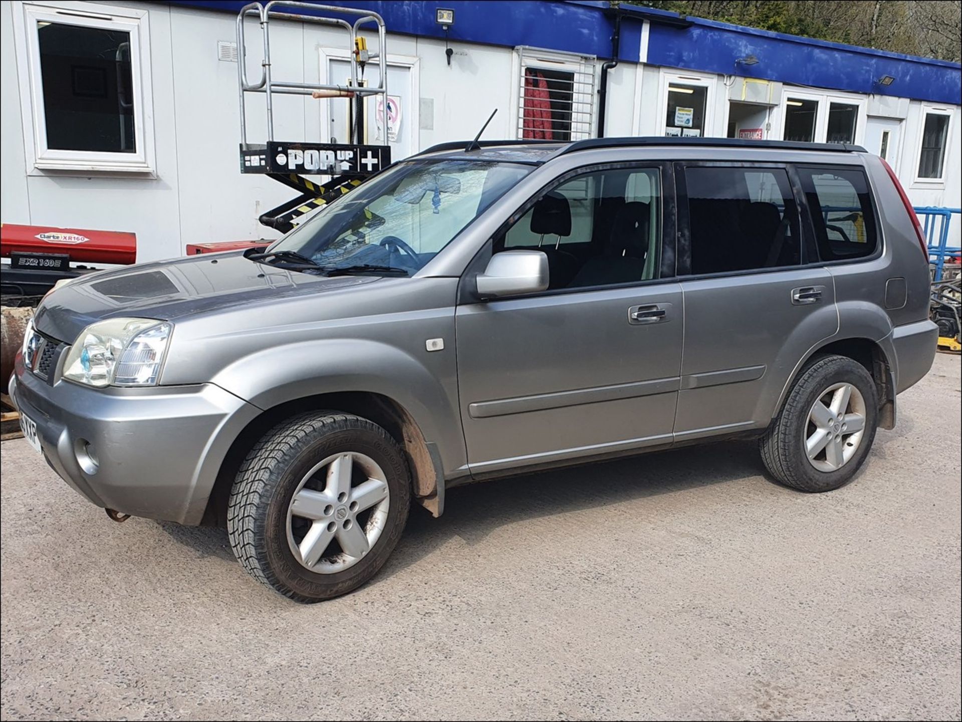 05/05 NISSAN X-TRAIL SVE - 2488cc 5dr Estate (Silver, 122k)