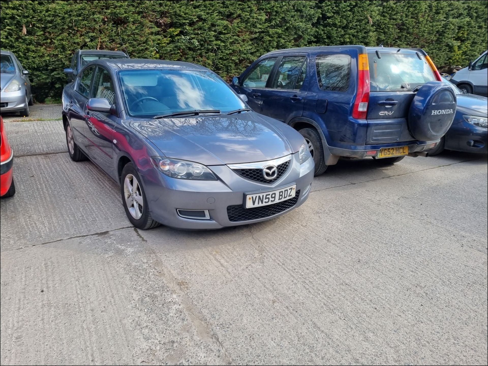 09/59 MAZDA 3 ANTARES D - 1560cc 4dr Saloon (Grey, 118k) - Image 3 of 13