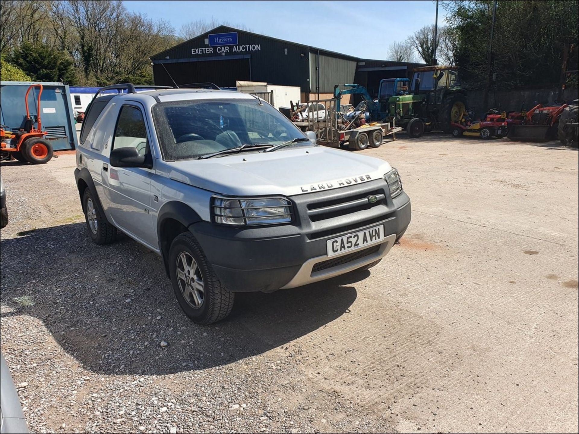 03/52 LAND ROVER FREELANDER TD4 SWB - 1951cc 3.dr 4x4 (Silver, 248k) - Image 8 of 15