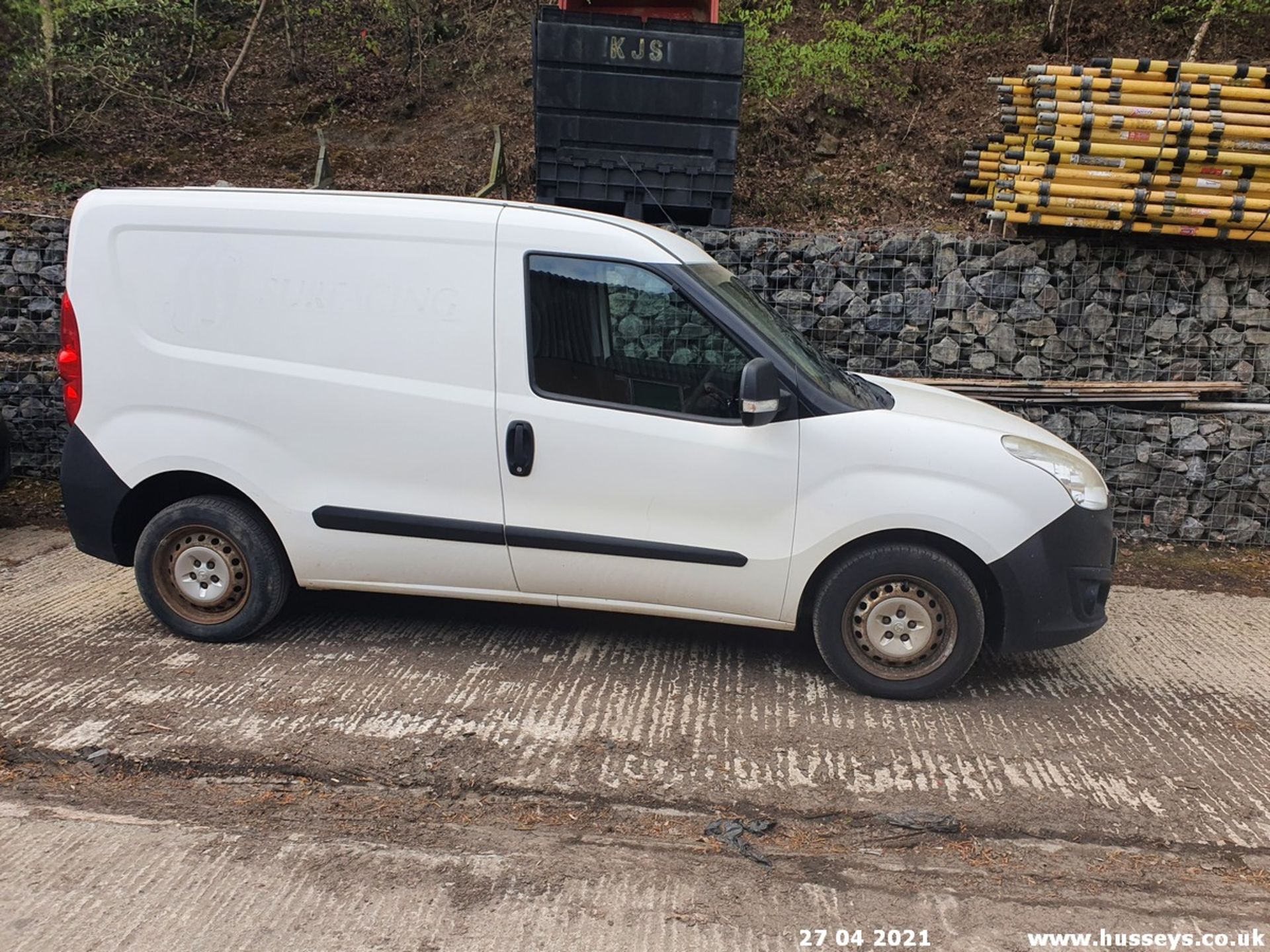 12/62 VAUXHALL COMBO 2000 L1H1 CDTI - 1248cc 3dr Van (White, 136k) - Image 5 of 12