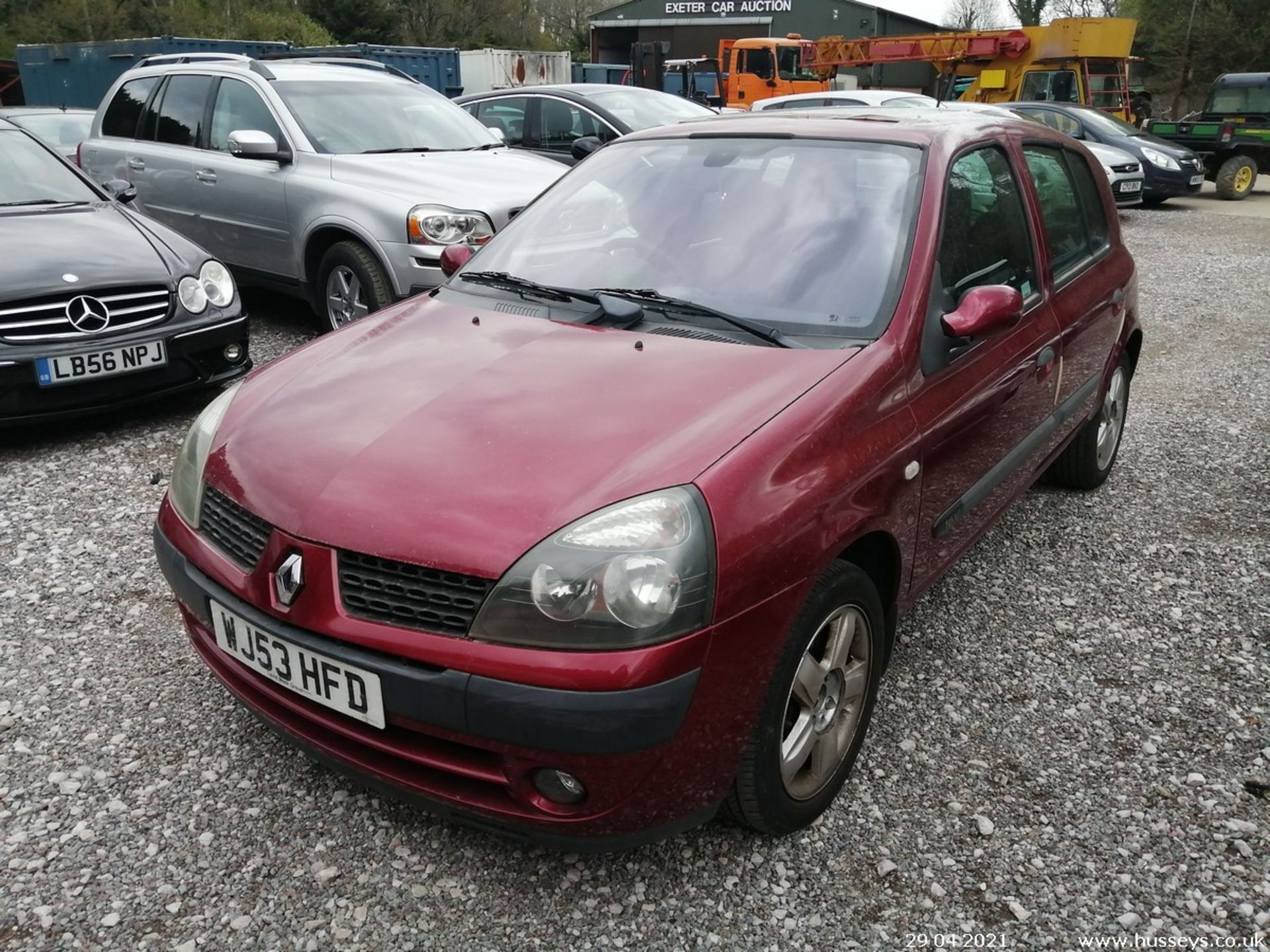 03/53 RENAULT CLIO DYNAMIQUE 16V - 1149cc 5dr Hatchback (Red, 41k) - Image 3 of 12