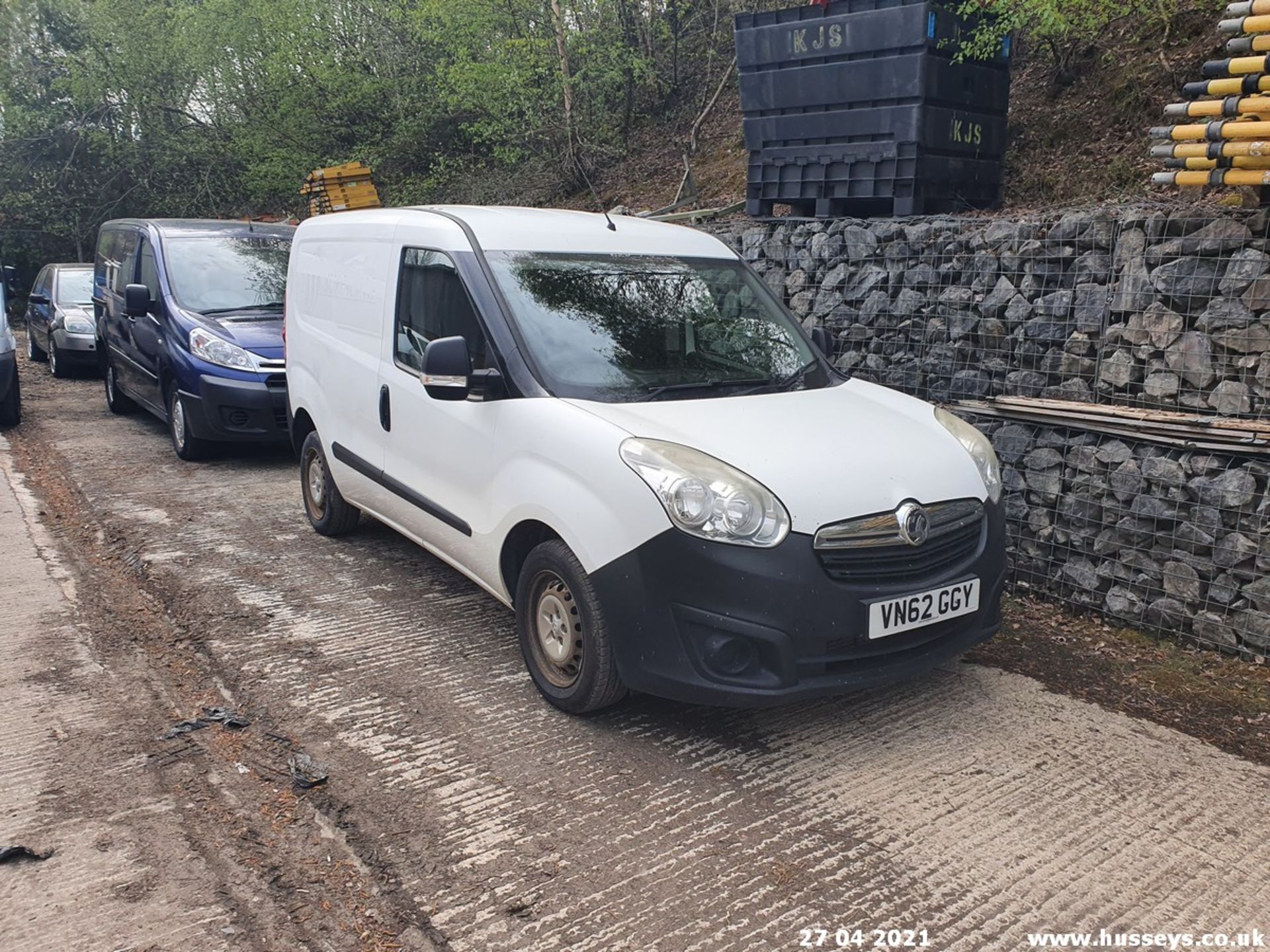 12/62 VAUXHALL COMBO 2000 L1H1 CDTI - 1248cc 3dr Van (White, 136k) - Image 4 of 12