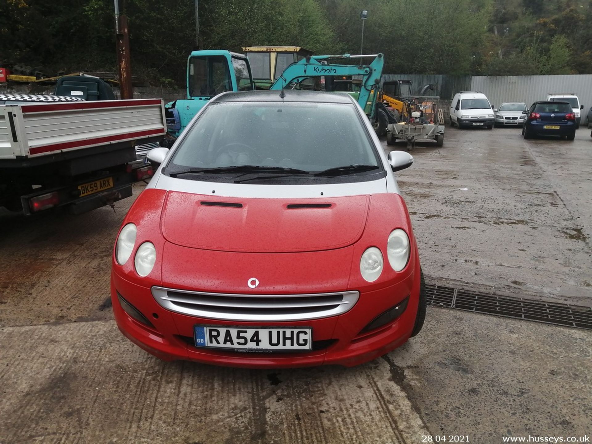 04/54 SMART FORFOUR PASSION SEMI-AUTO - 1332cc 5dr Hatchback (Silver, 77k) - Image 4 of 26