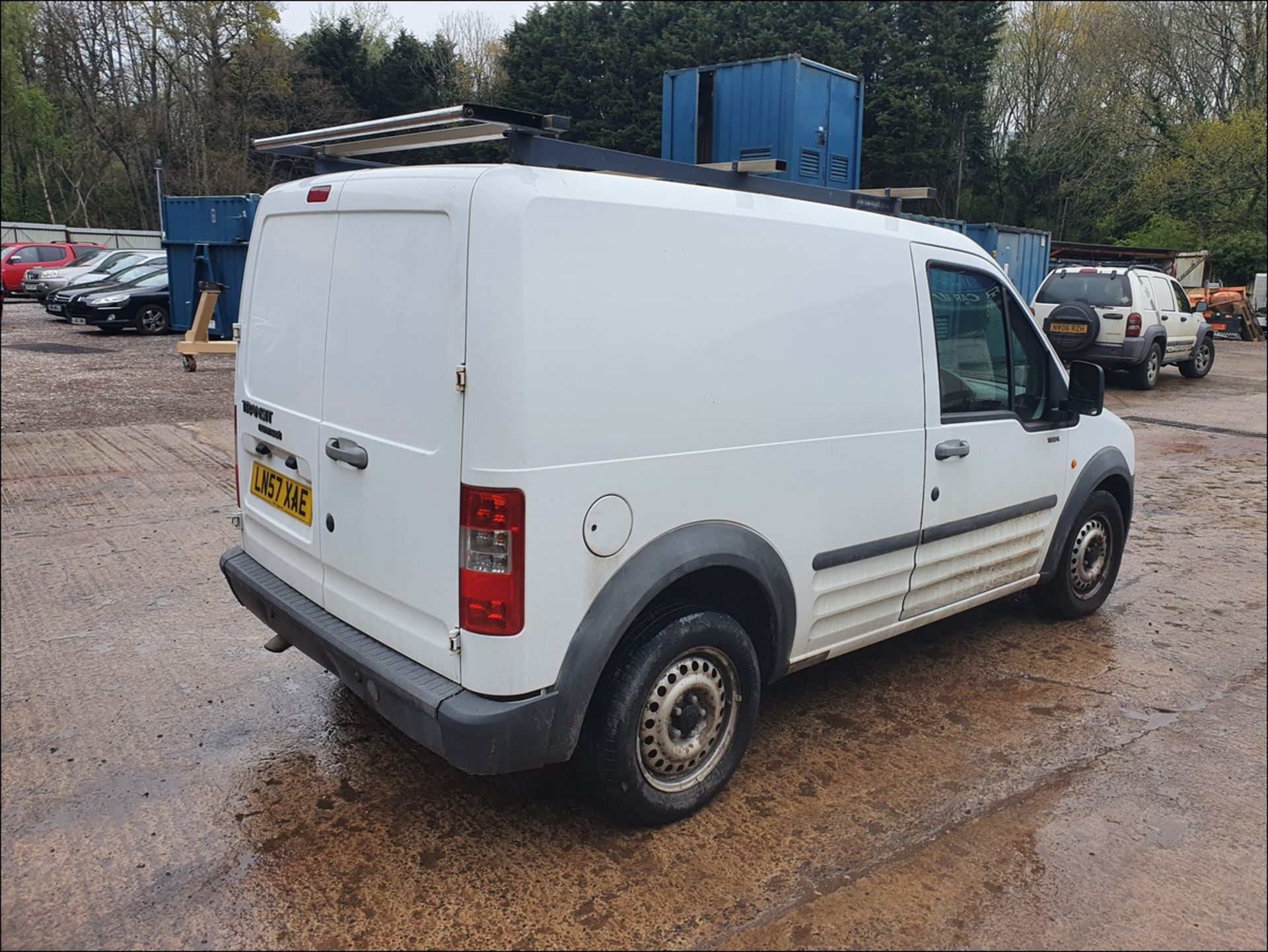 07/57 FORD TRANSIT CONNECT T200 L75 - 1753cc 5dr Van (White) - Image 8 of 12