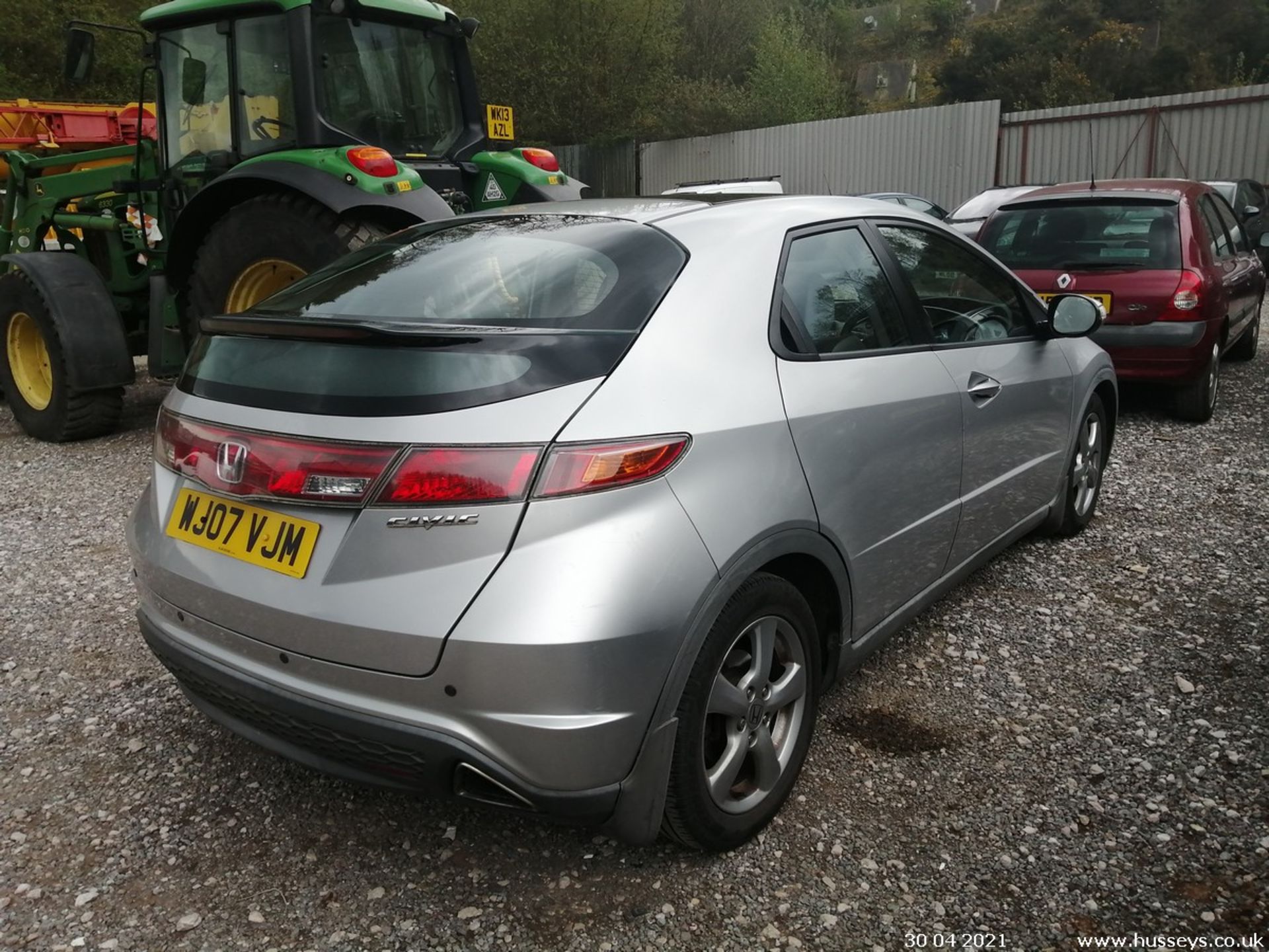 07/07 HONDA CIVIC ES I-VTEC - 1799cc 5dr Hatchback (Silver) - Image 6 of 13