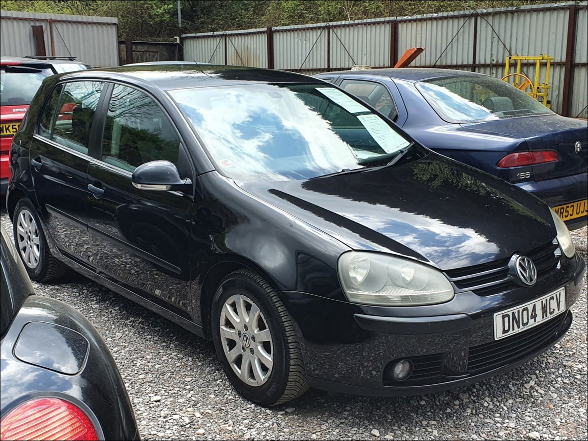 04/04 VOLKSWAGEN GOLF TDI SE - 1896cc 5dr Hatchback (Black)