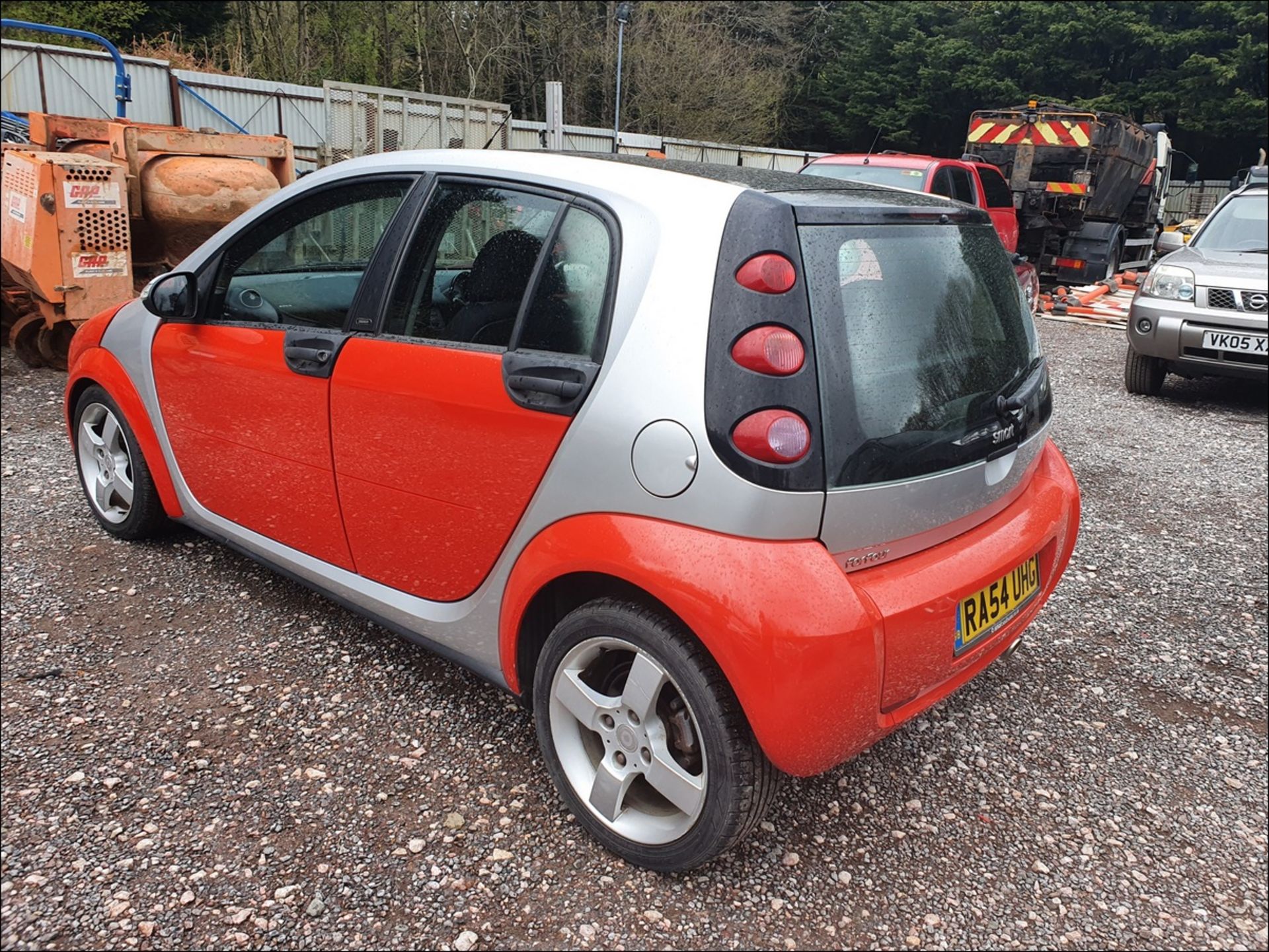 04/54 SMART FORFOUR PASSION SEMI-AUTO - 1332cc 5dr Hatchback (Silver, 77k) - Image 9 of 26