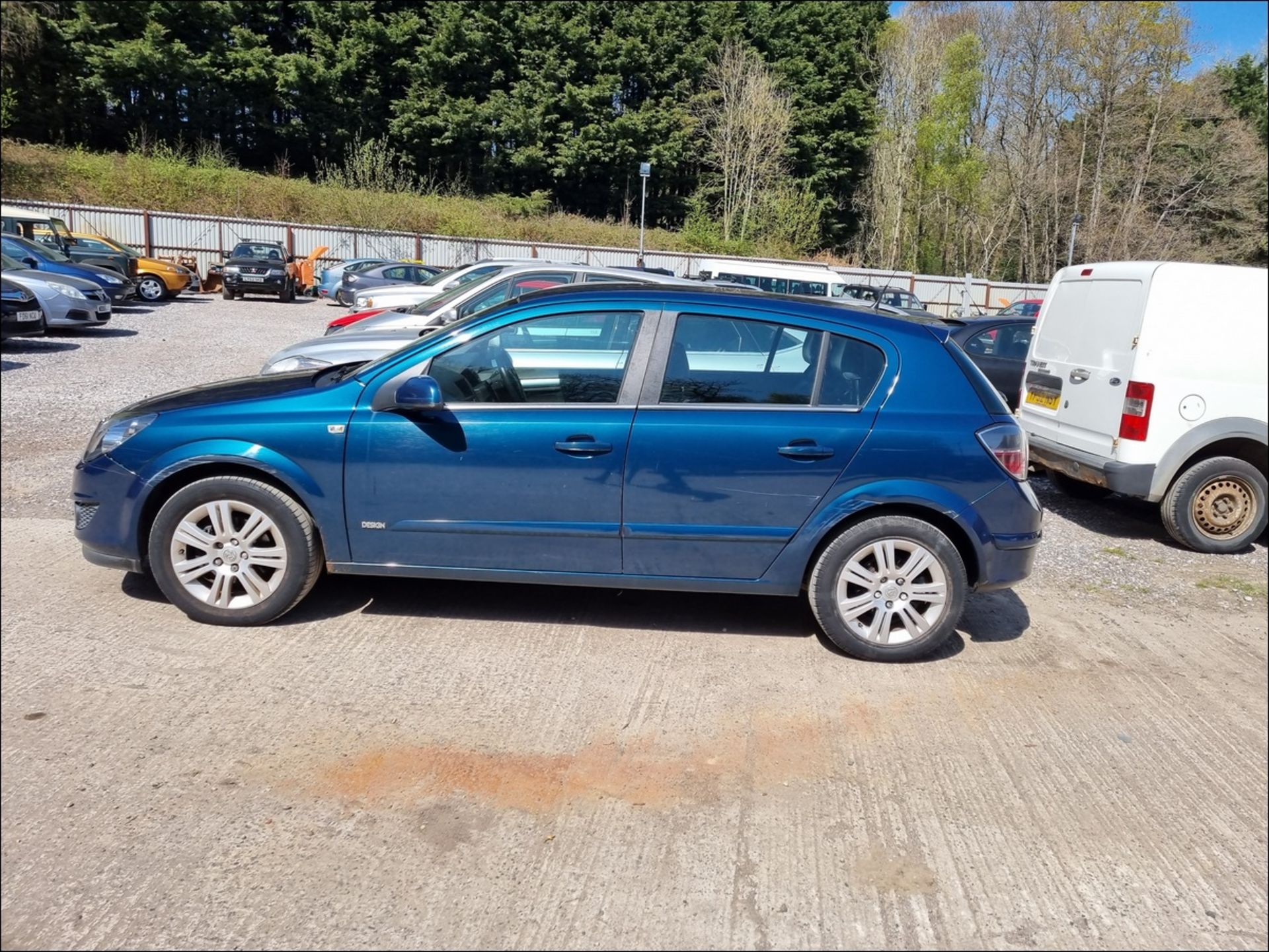 07/56 VAUXHALL ASTRA DESIGN A - 1796cc 5dr Hatchback (Turquoise, 89k) - Image 15 of 16