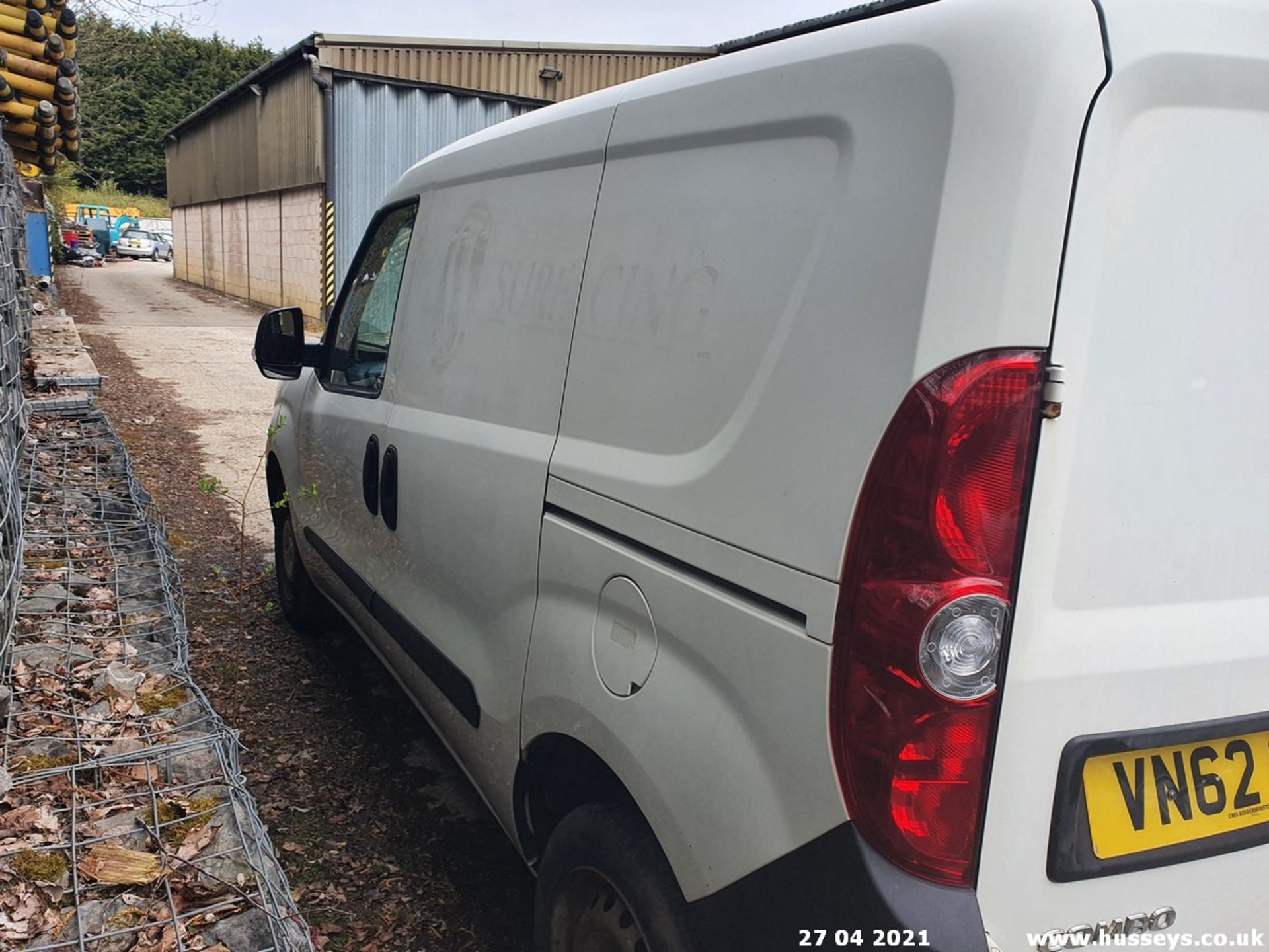 12/62 VAUXHALL COMBO 2000 L1H1 CDTI - 1248cc 3dr Van (White, 136k) - Image 9 of 12