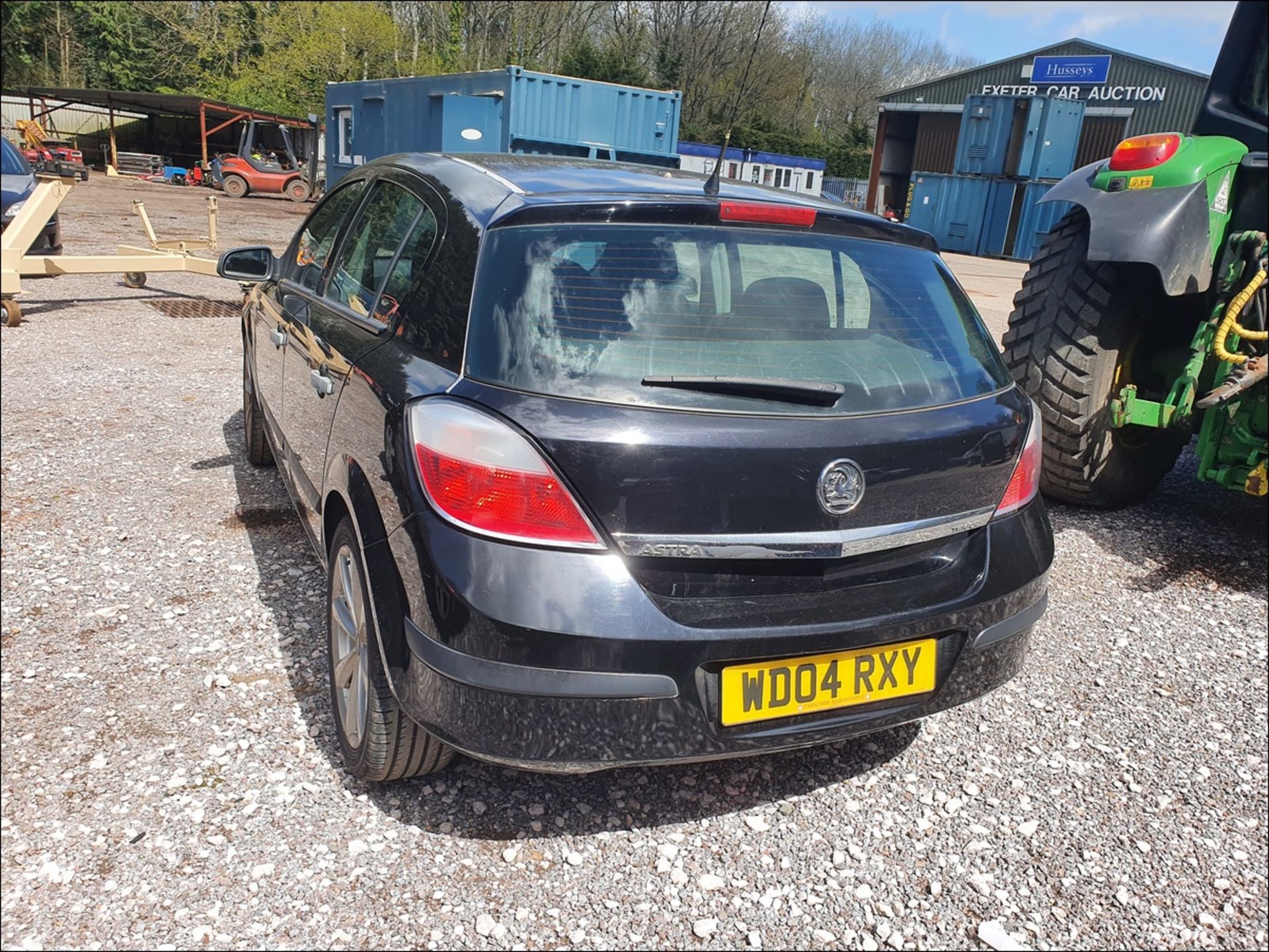 04/04 VAUXHALL ASTRA LIFE TWINPORT - 1364cc 5dr Hatchback (Black, 131k) - Image 5 of 11