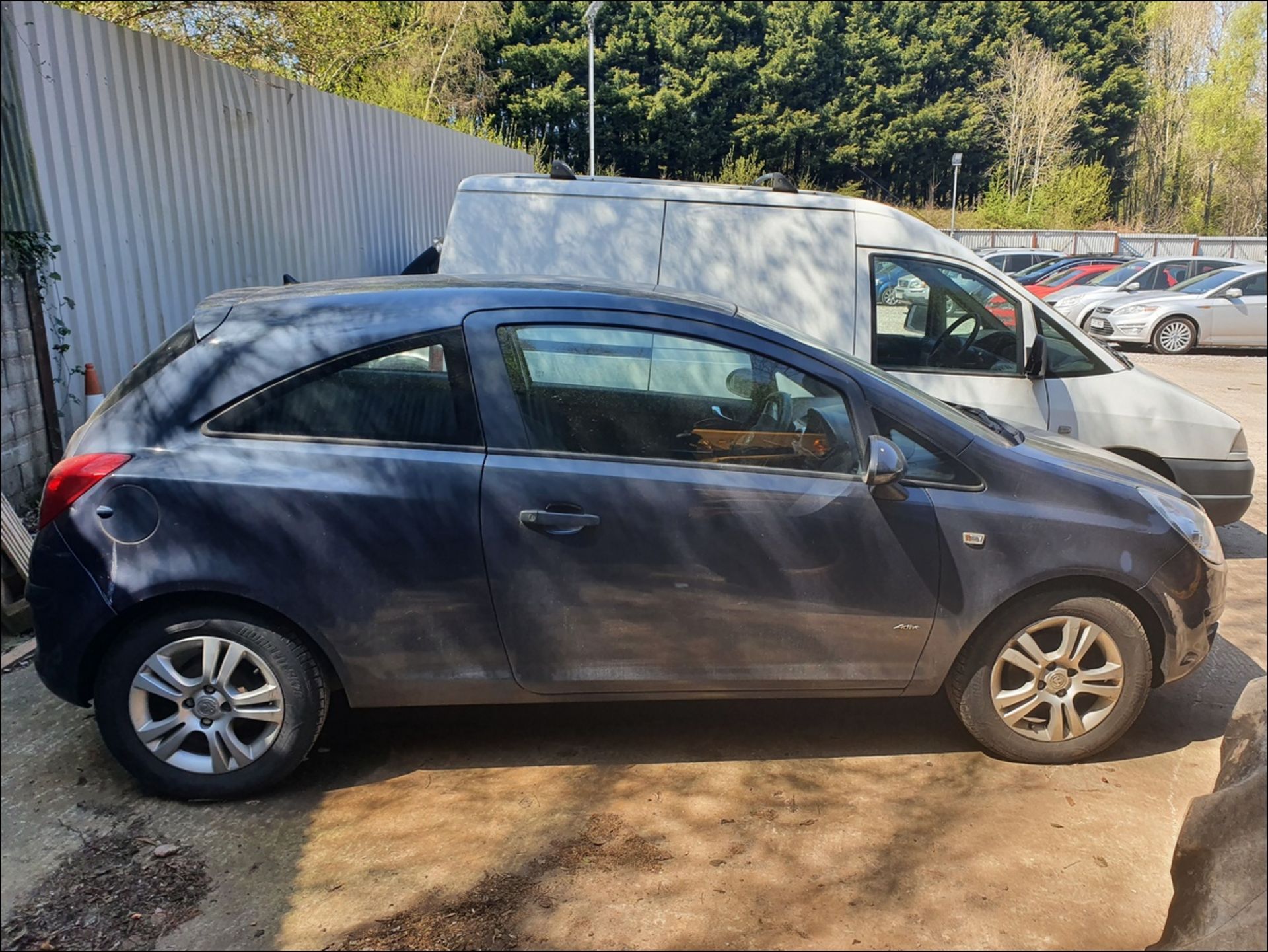 09/59 VAUXHALL CORSA ACTIVE - 1229cc 3dr Hatchback (Blue, 88k) - Image 3 of 18