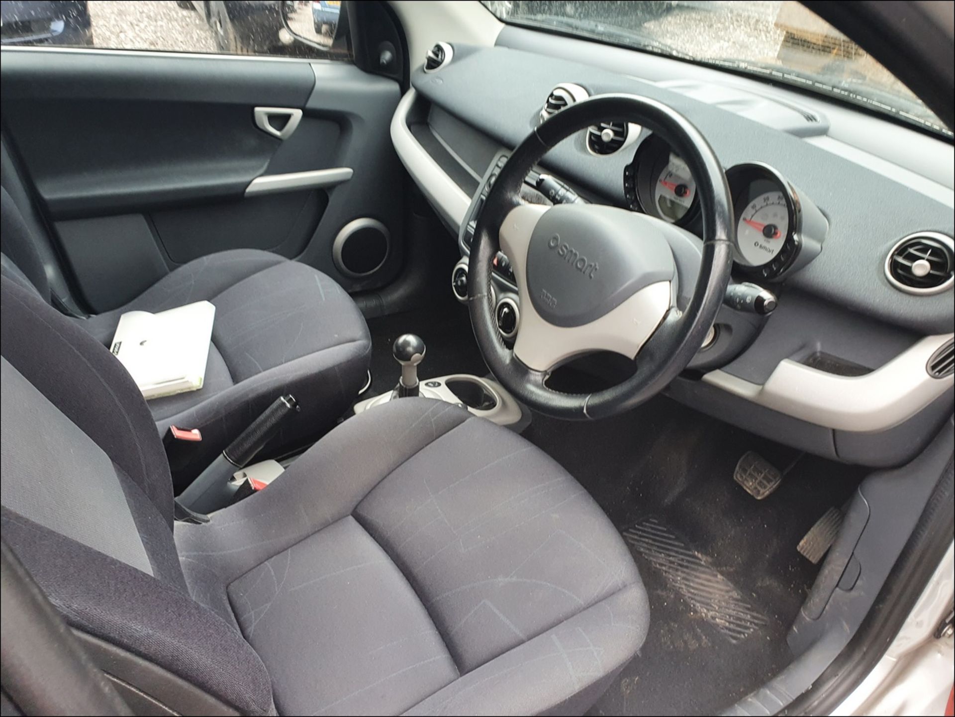 04/54 SMART FORFOUR PASSION SEMI-AUTO - 1332cc 5dr Hatchback (Silver, 77k) - Image 18 of 26